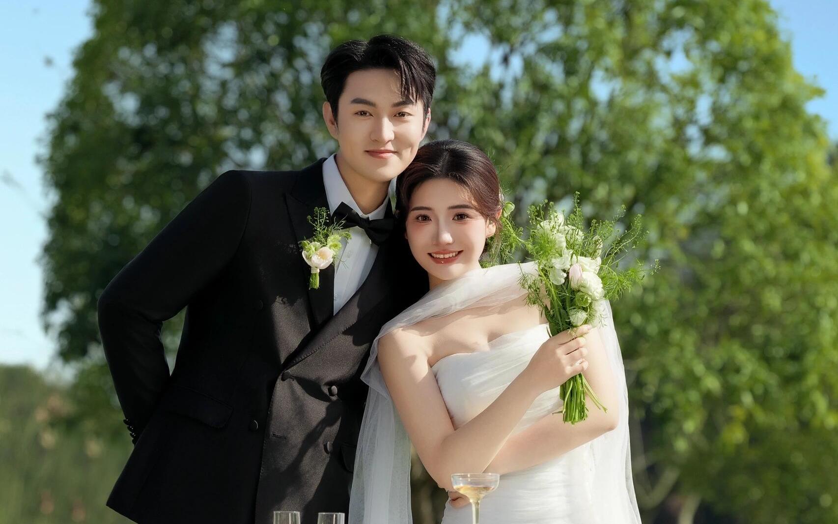 適合9-10月拍的草坪婚紗照！拍出高級(jí)浪漫！