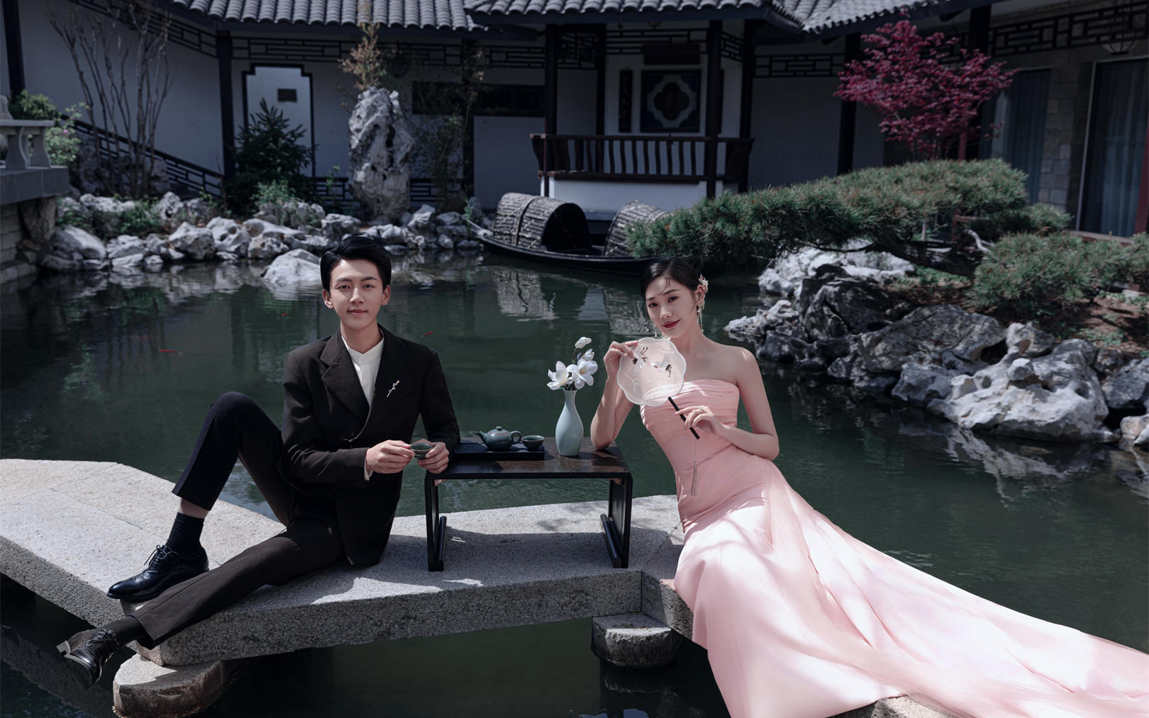 园林庭院风婚纱照