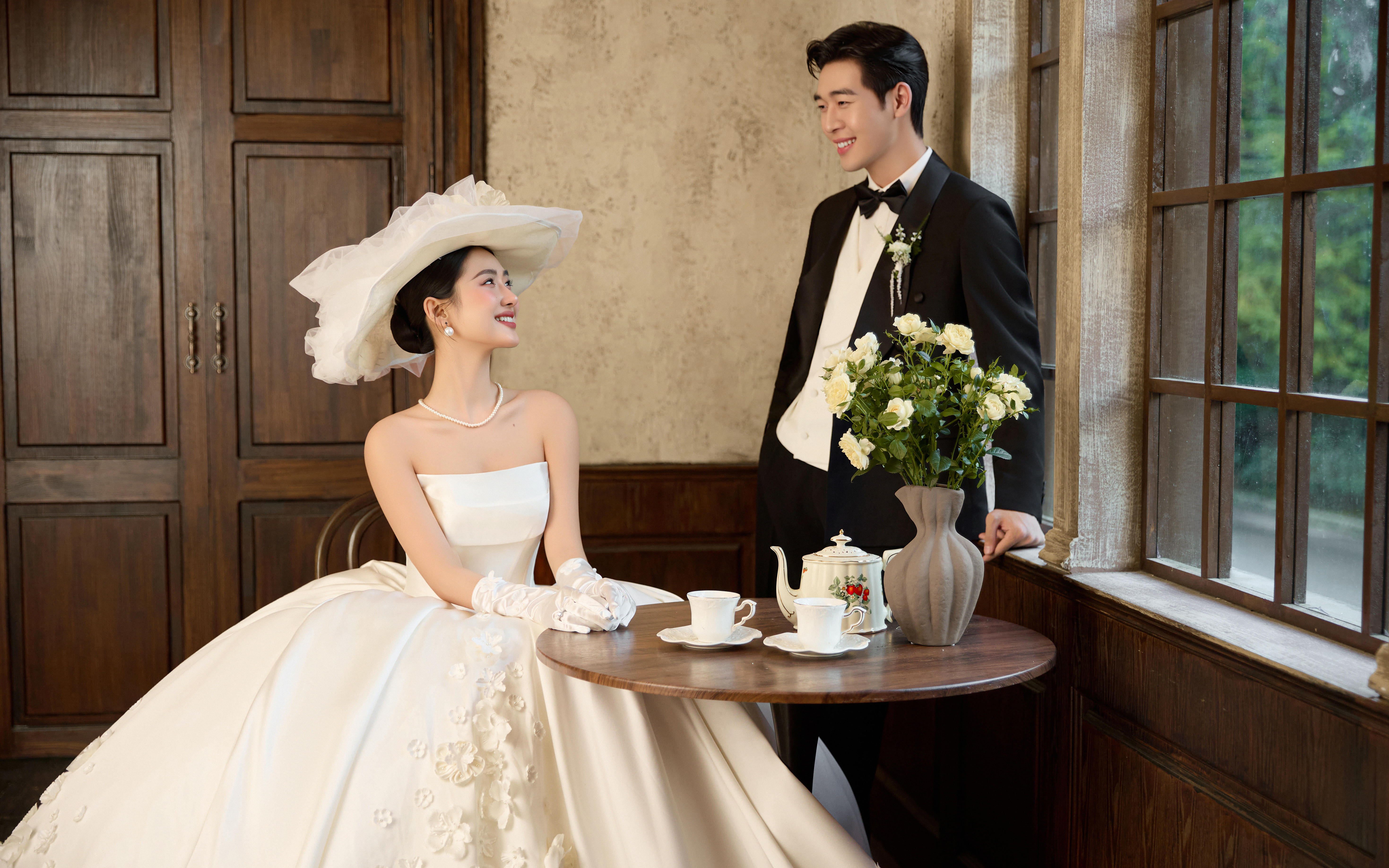 心動預(yù)警??中世紀復(fù)古婚紗照真的美暈我！