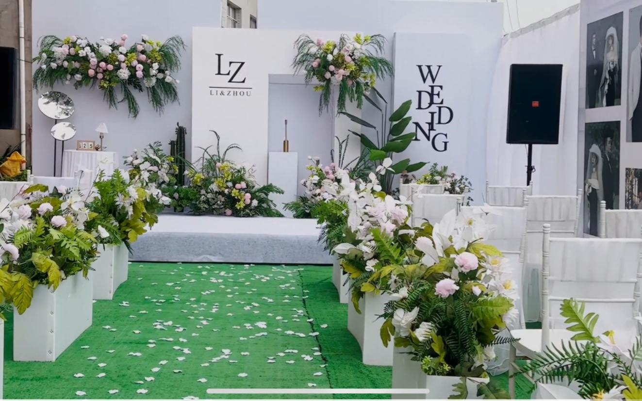 白綠色系戶外婚禮布置