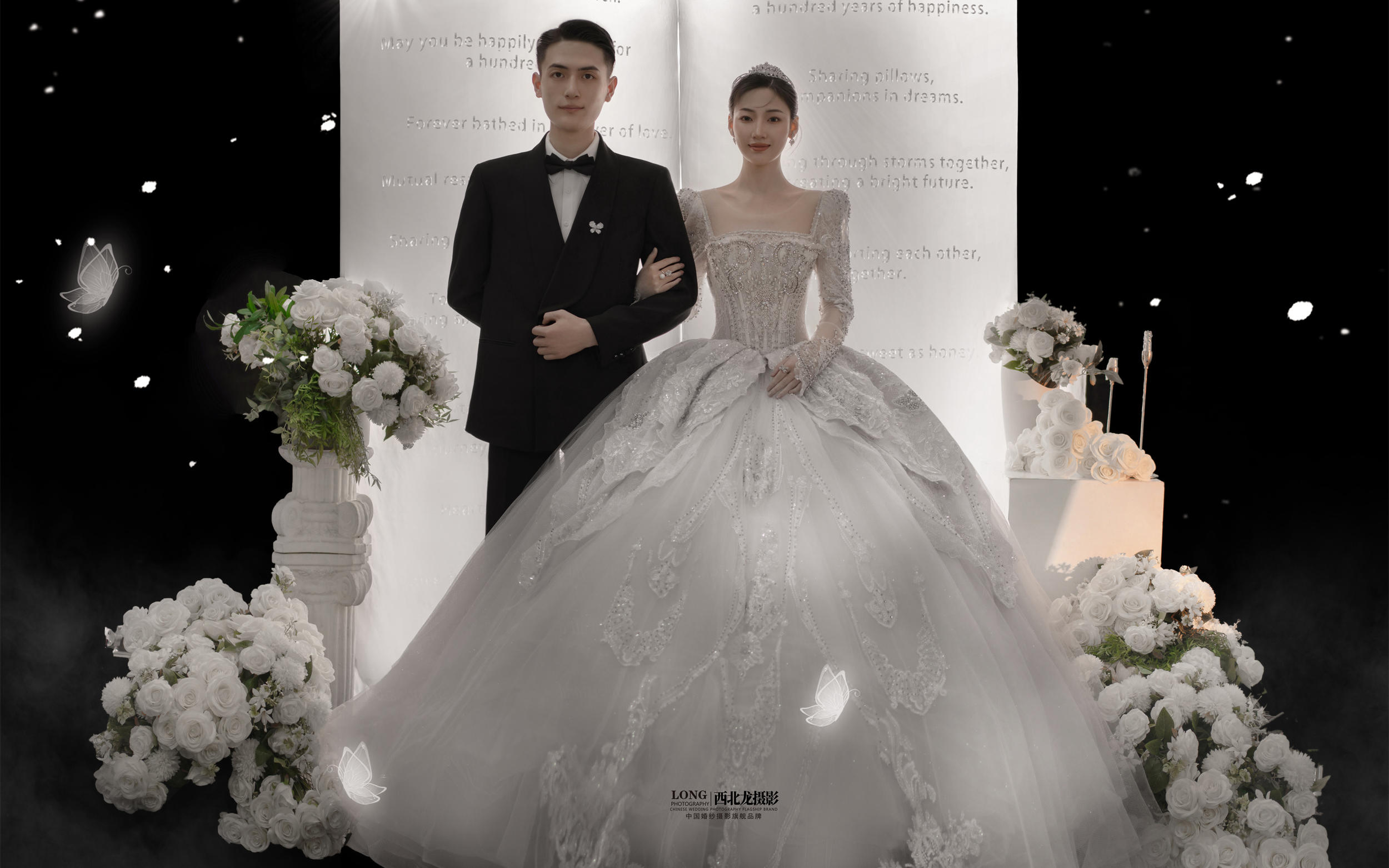 封神了??拍到了爆閃的室內(nèi)主紗光影婚紗照?