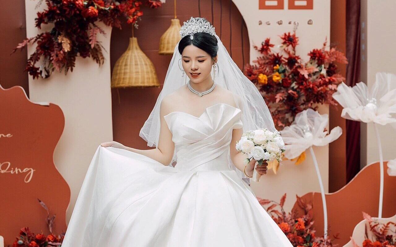【紅妝】在農(nóng)村老家辦婚禮當(dāng)然要選喜慶紅色婚禮呀