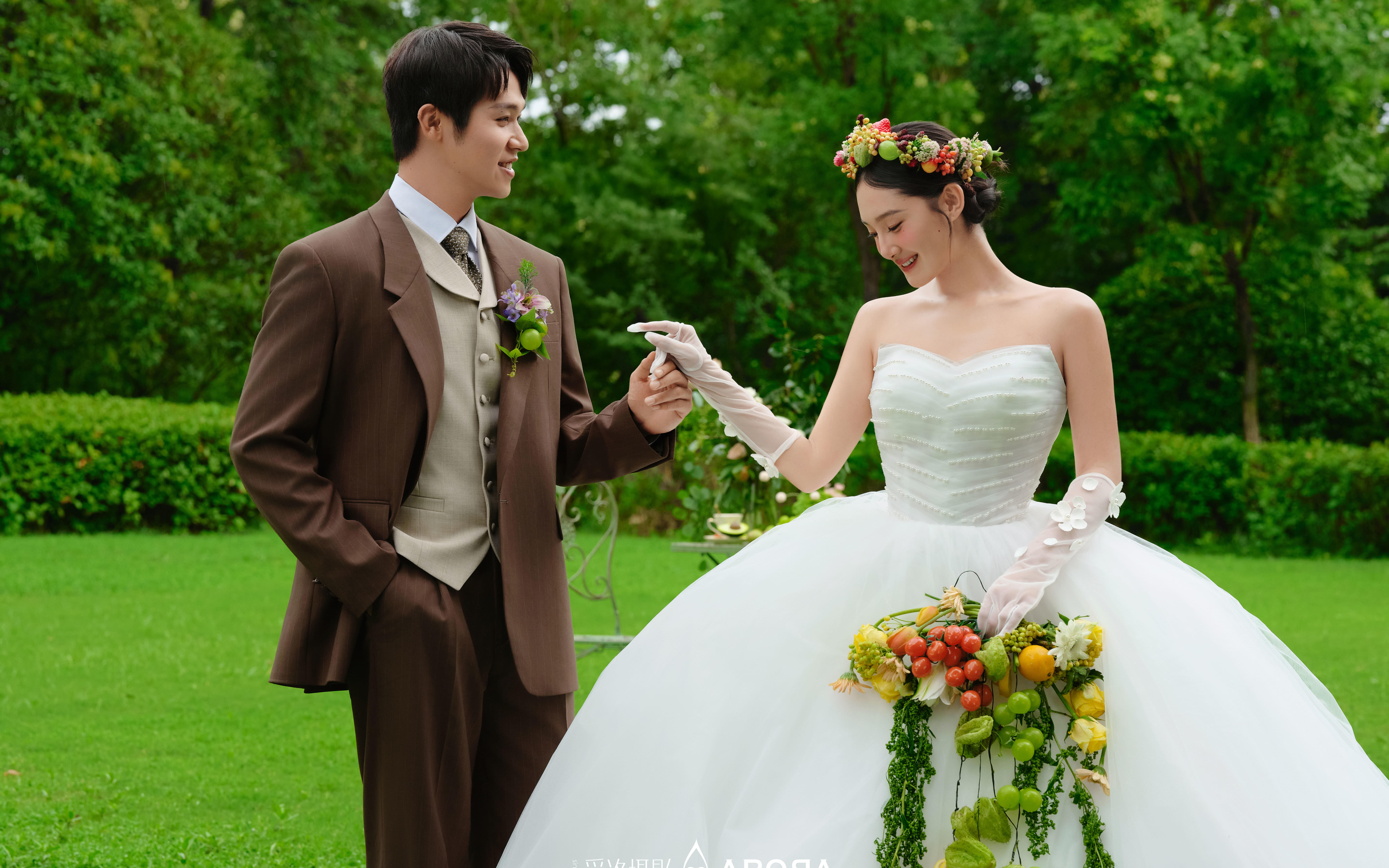 绿意中的甜蜜定格，我的梦幻森系婚照