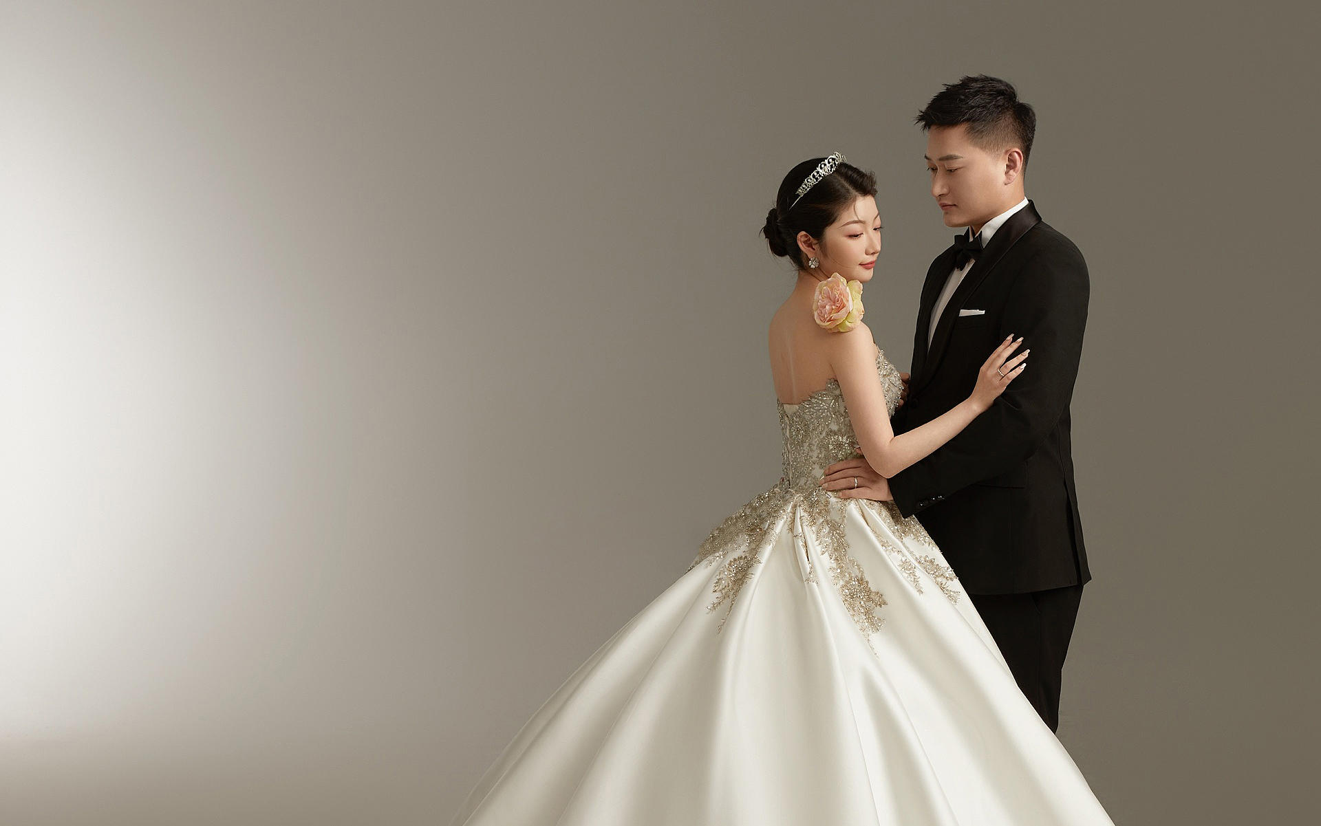 結(jié)婚必拍的高級感主紗婚紗照??