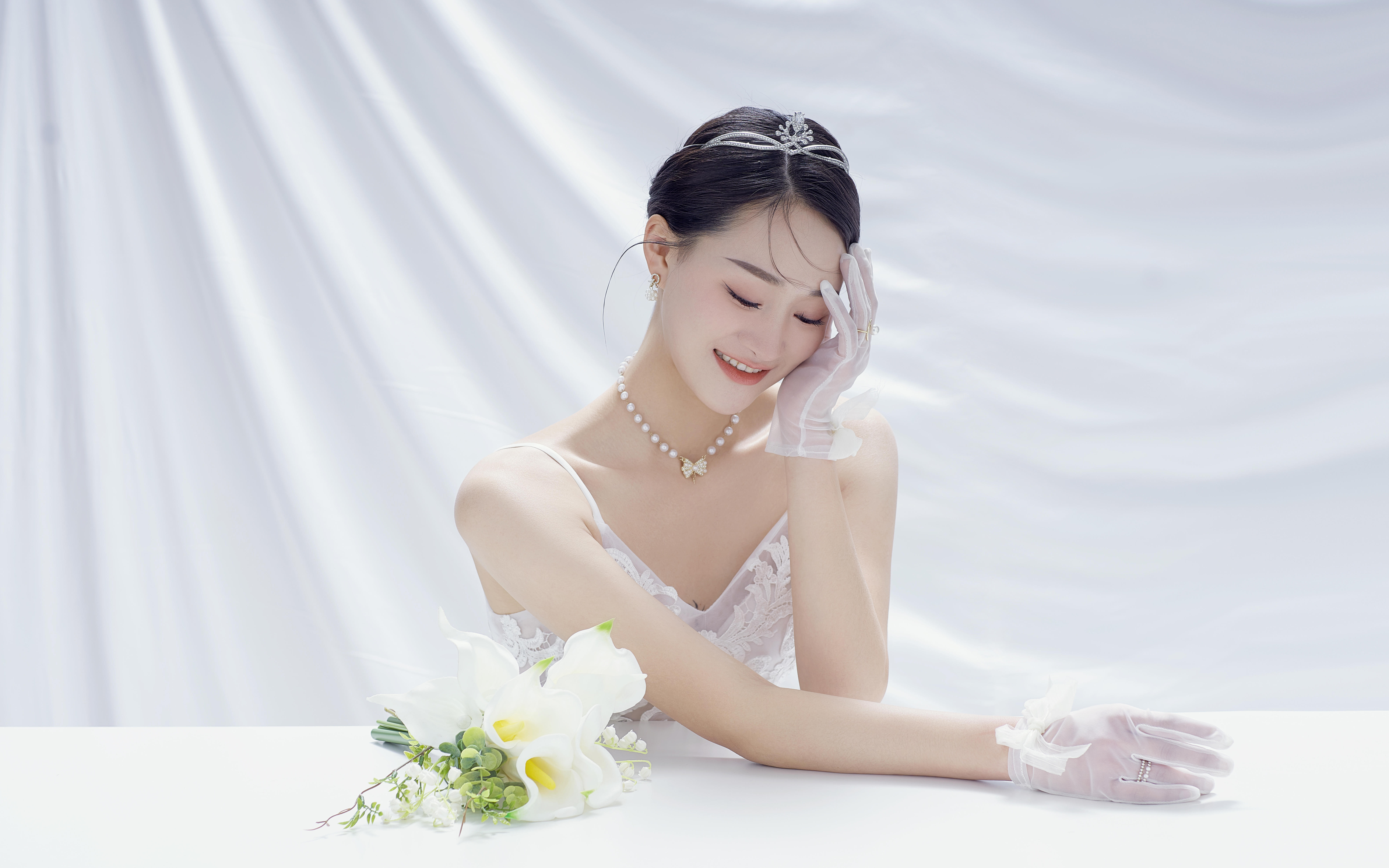 漾摄影真实客片·室内极简婚纱照
