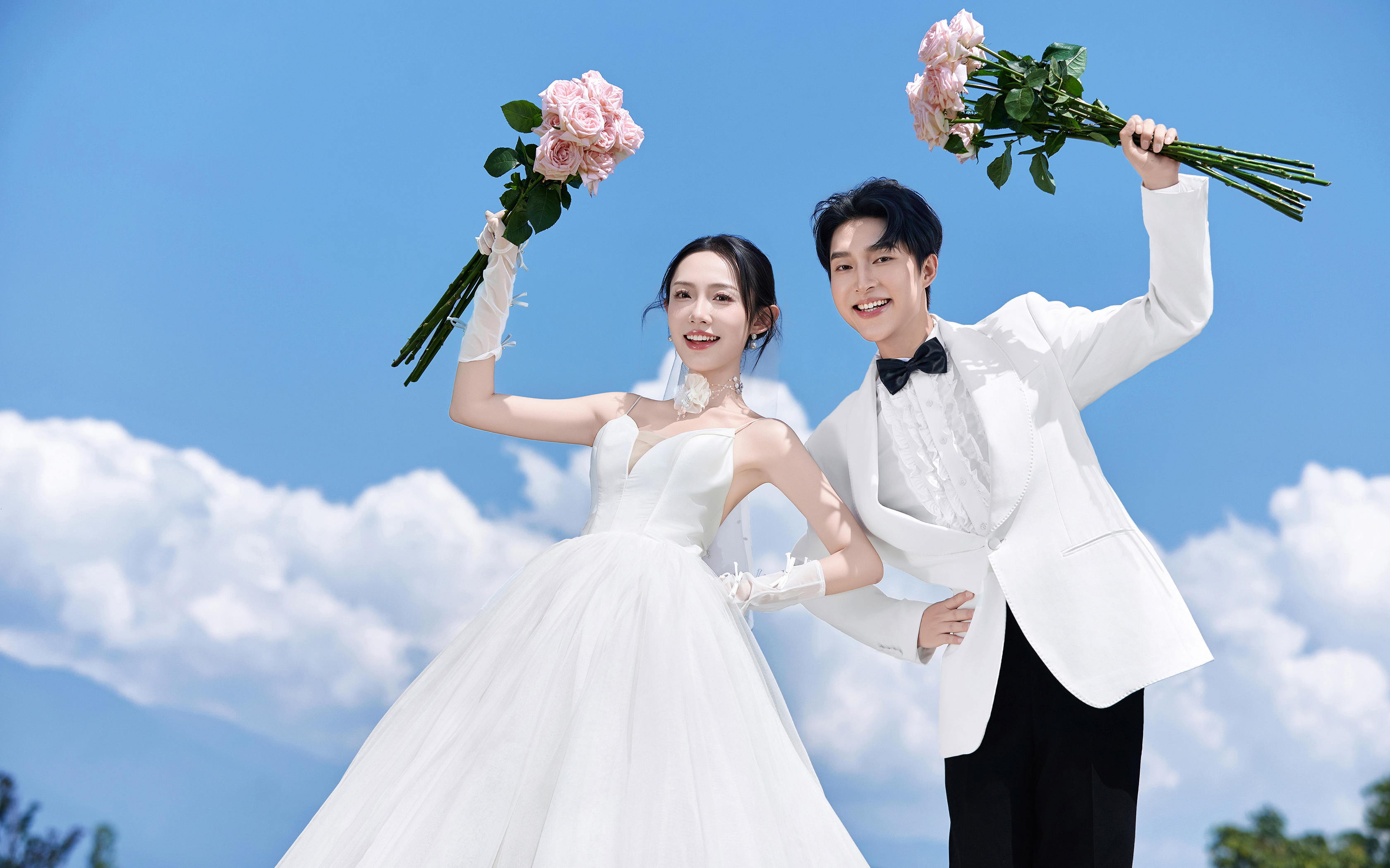 大理草坪婚紗照｜我們拍到了宮崎駿的夏天！