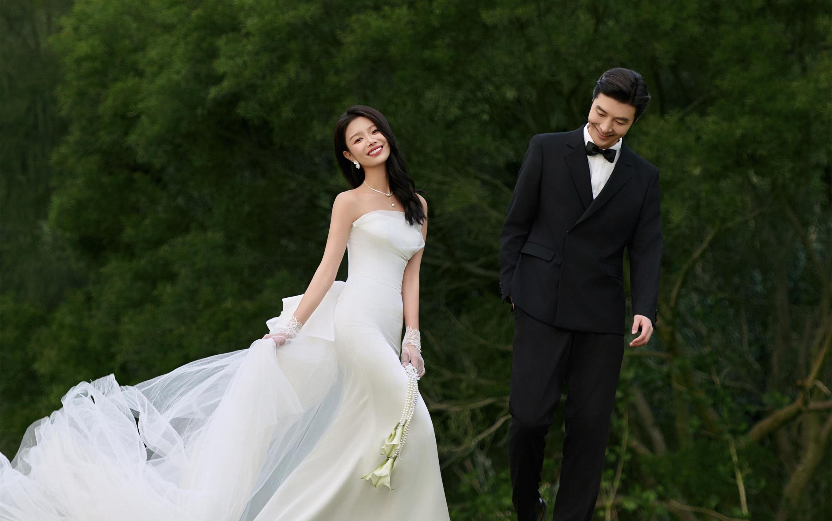 轻氧感草坪婚纱照，邂逅我们的森系童话🍃