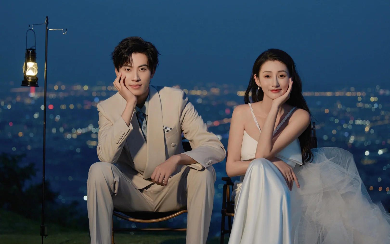 限時(shí)特惠｜華燈映白紗，鬧市作背景，留存沉浸式浪漫