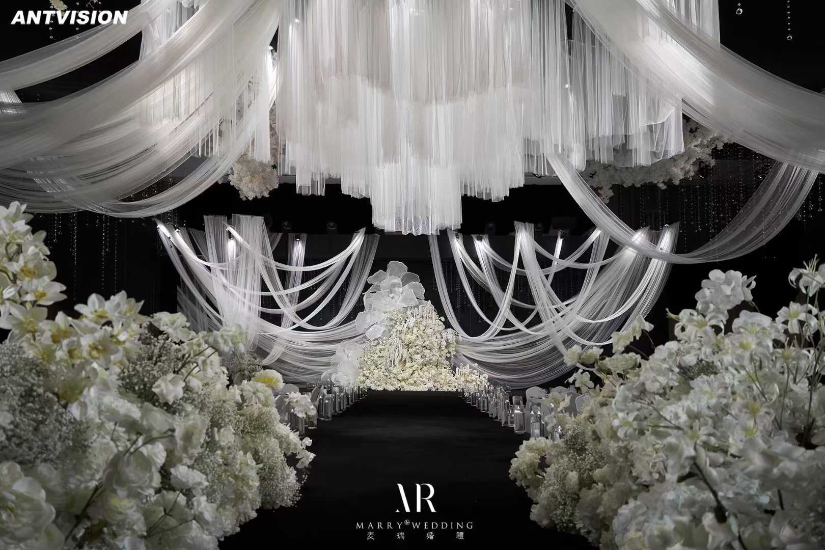 純粹的白紗，純粹的花藝