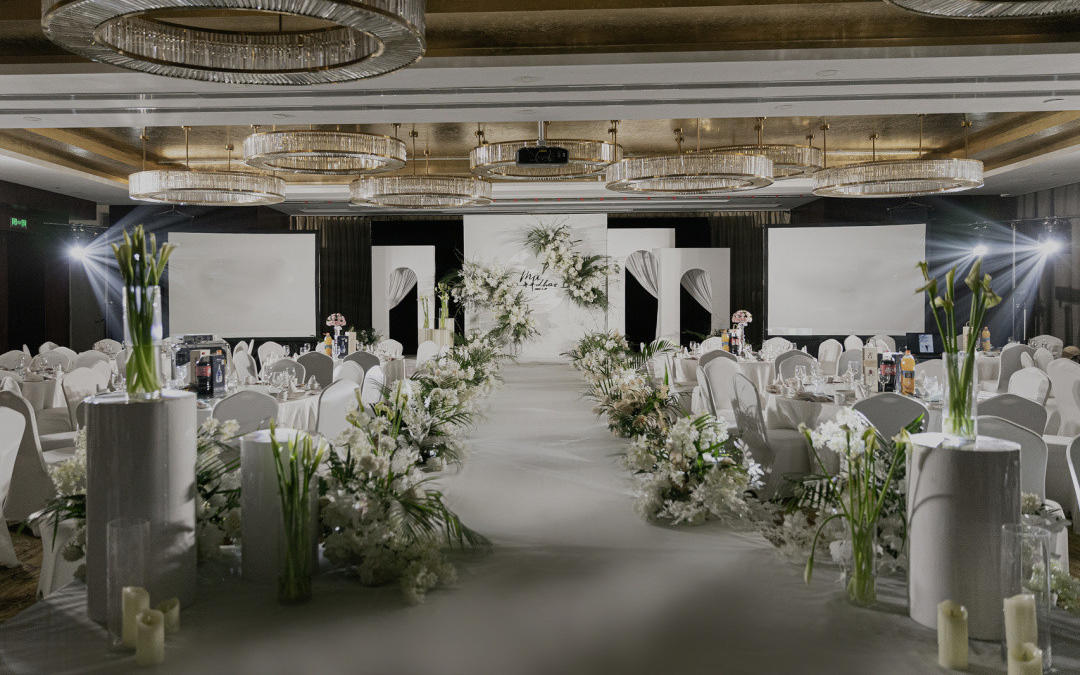 2021白绿简约清新浪漫婚礼