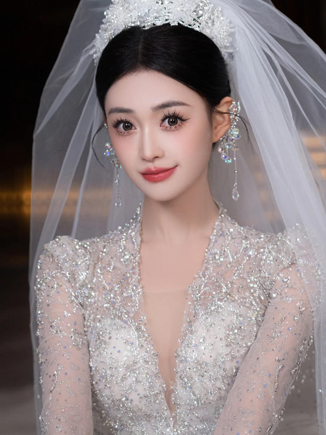 【人气推荐】设计师新款婚纱套餐+1280首席跟妆
