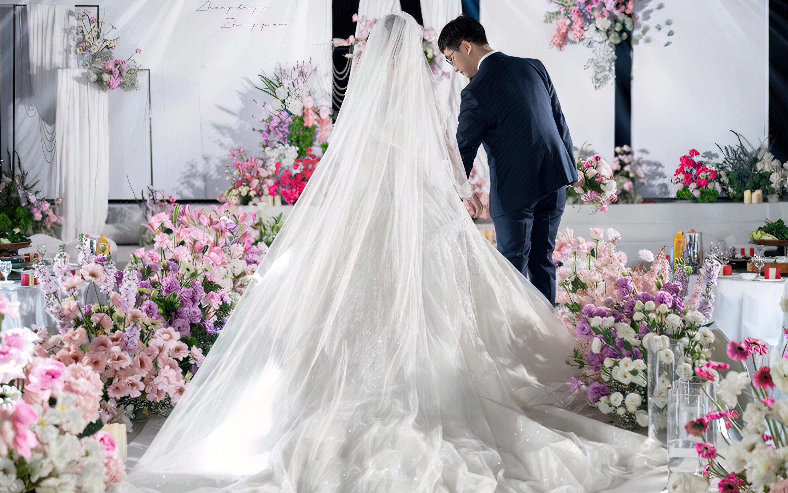 韩式花艺浪漫婚礼    温柔韩风花艺邂逅婚礼时刻