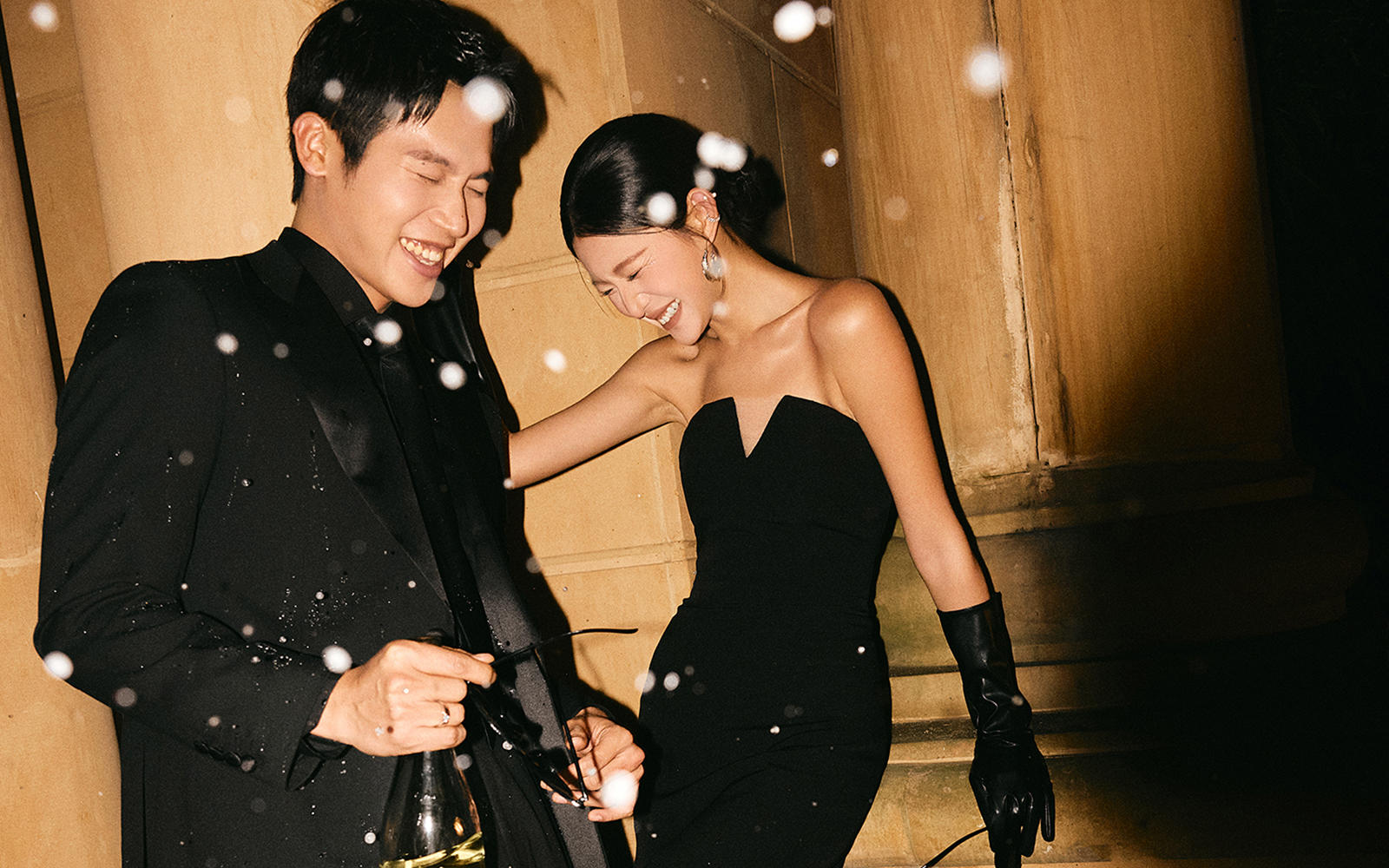 谁能拒绝一组黑纱婚纱照的酷飒暴击啊！