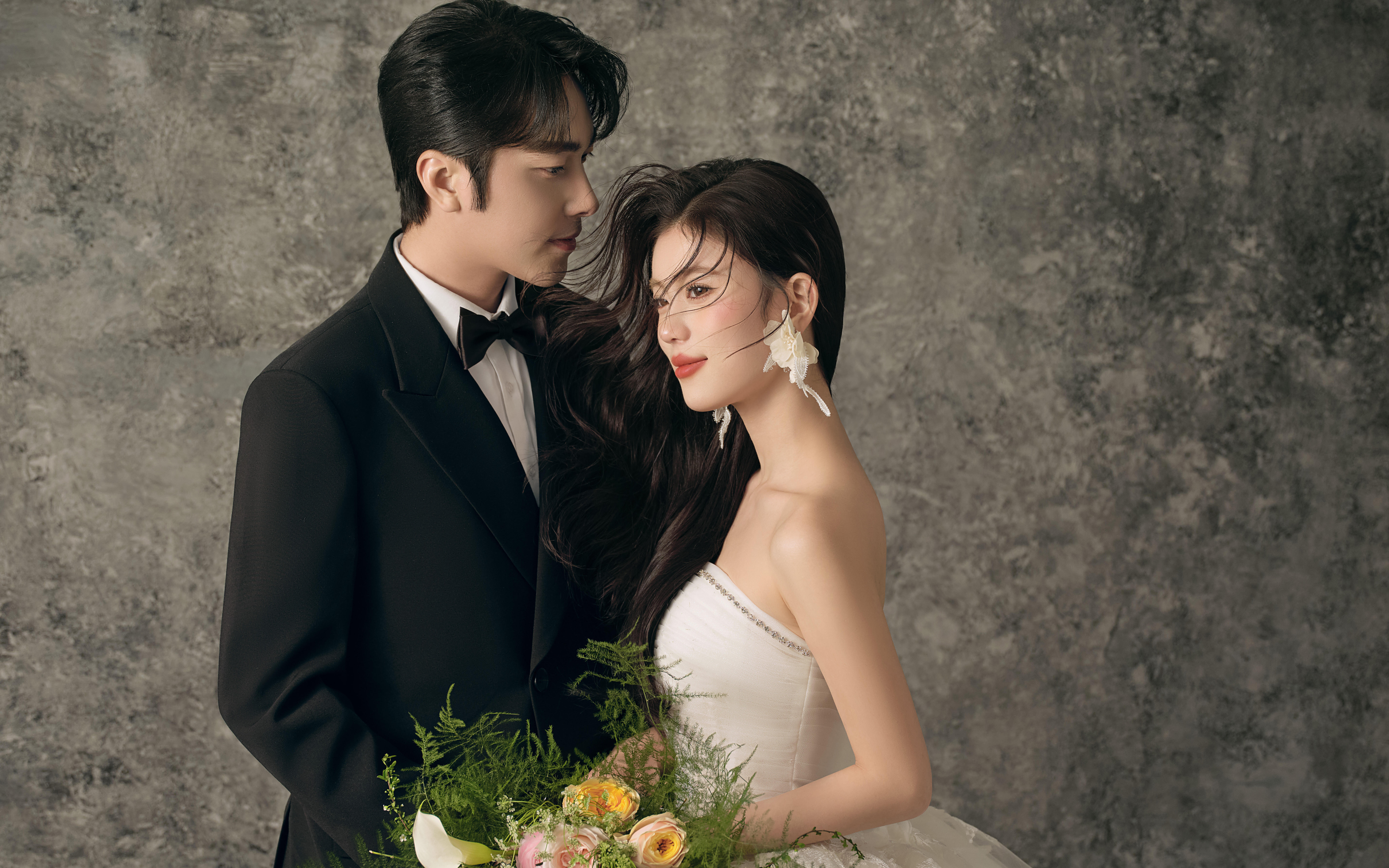 优雅与浪漫交织复古油画风婚纱照