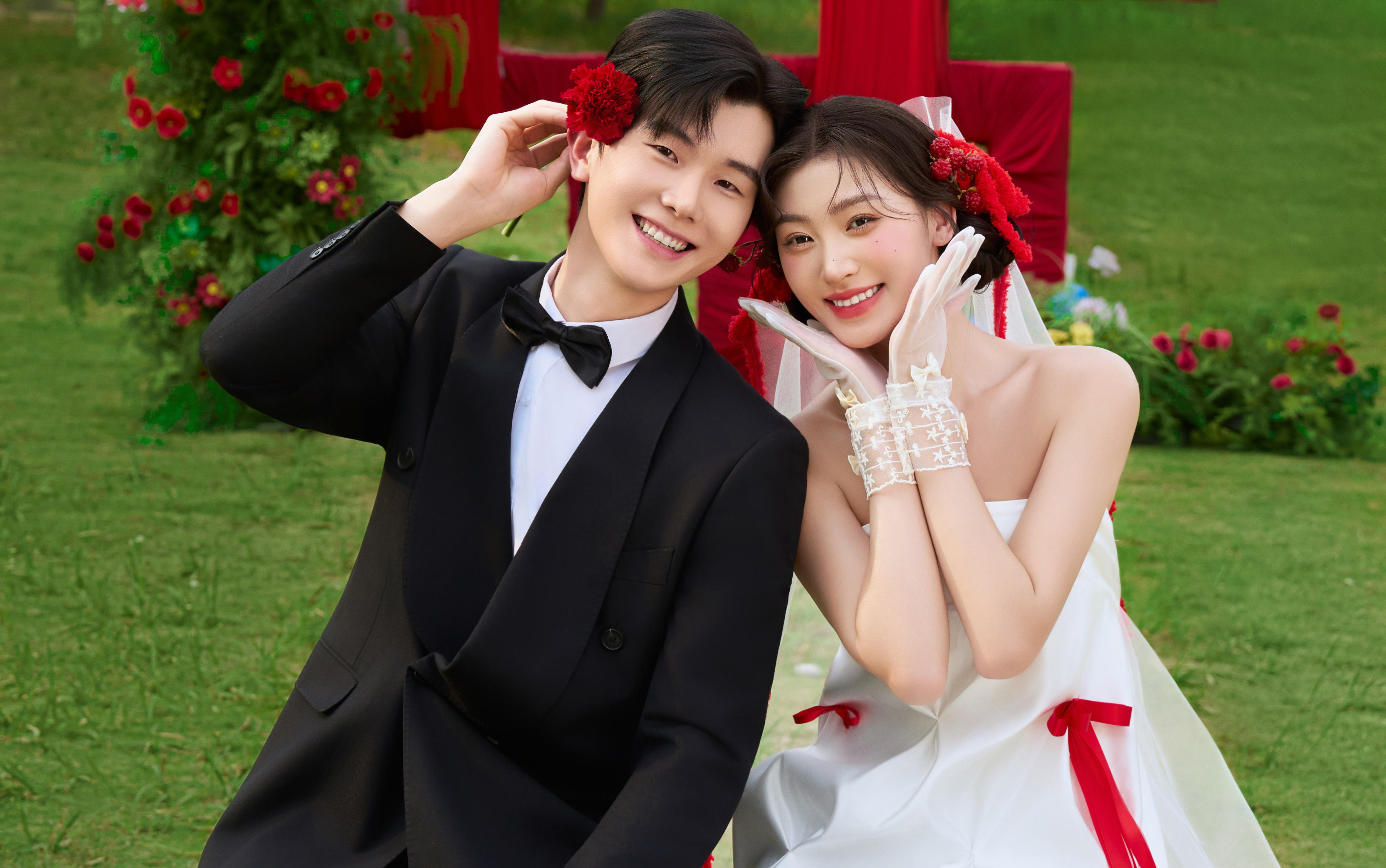 【草坪婚纱照】草坪风拂发，爱意随着笑声漫开