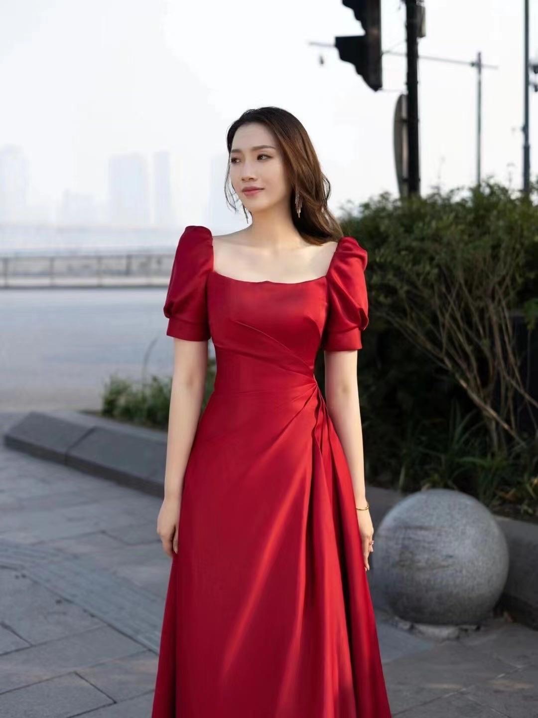 简约缎面优雅敬酒服- 名媛嫁衣婚纱礼服馆的作品【婚礼纪】