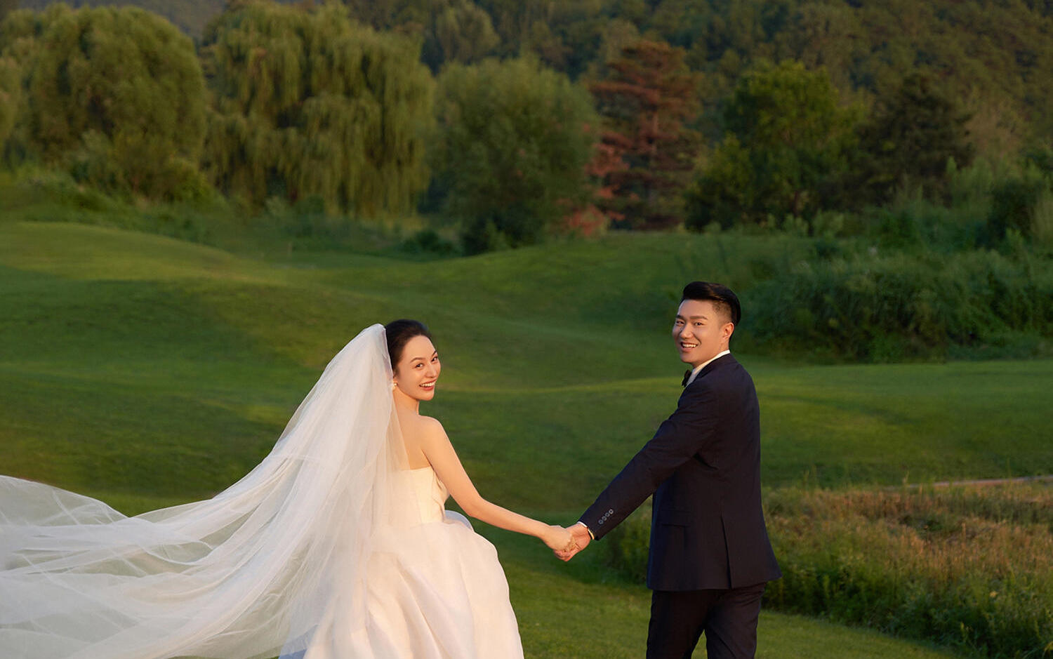  婚纱白，湖水蓝，爱是第三种颜色