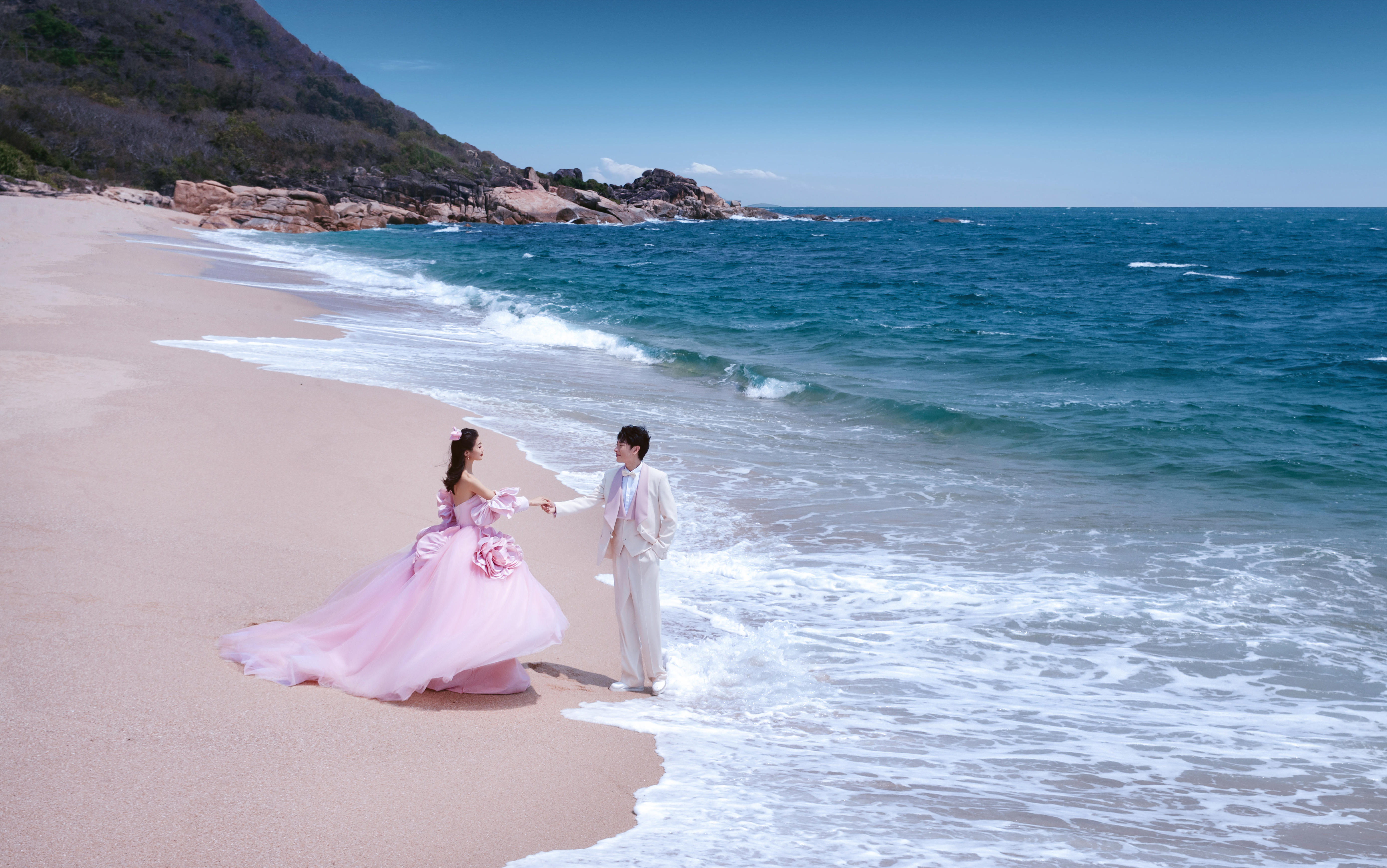 【法式印象】水灵灵的粉嫩感🌸三亚沙滩婚纱照