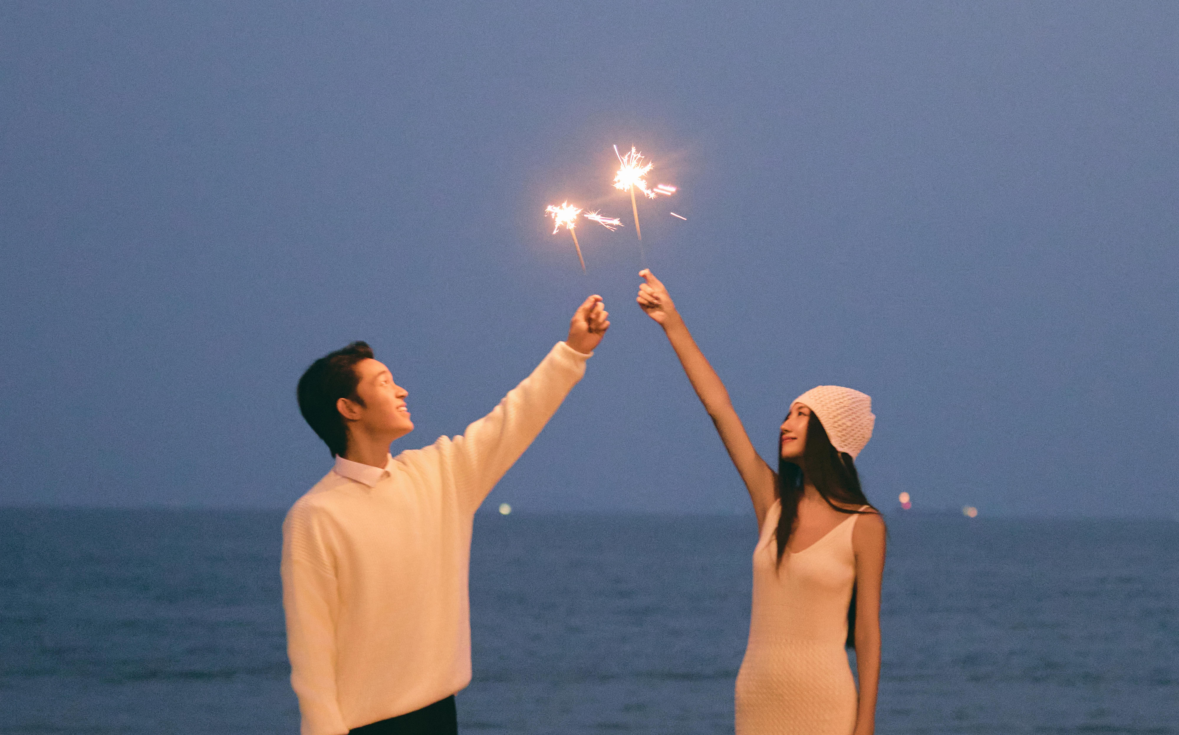 夜景婚紗照怎么可以美成這樣??不允許有人沒看過
