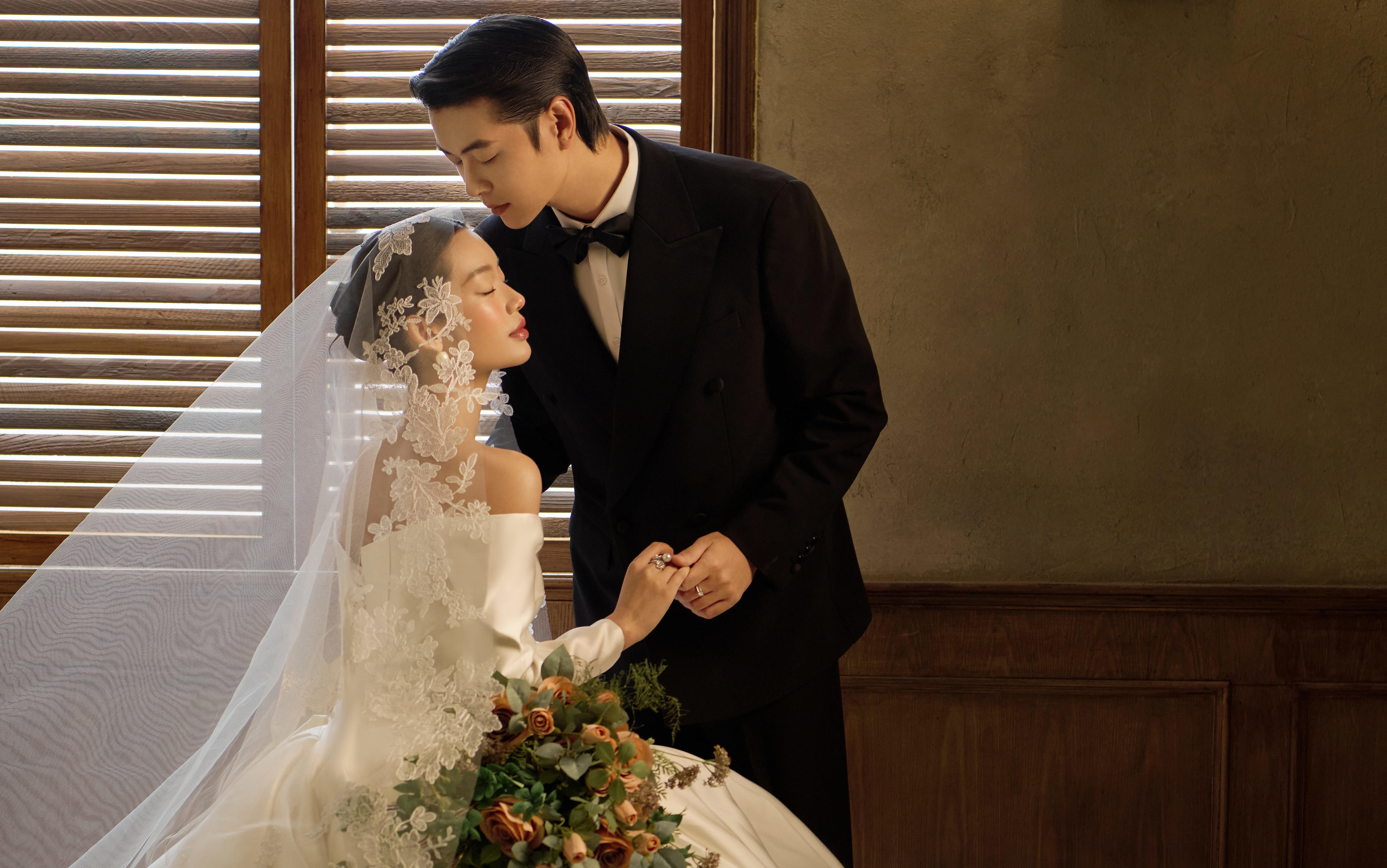 被法式光影击中💒梦想中的婚纱照长这样