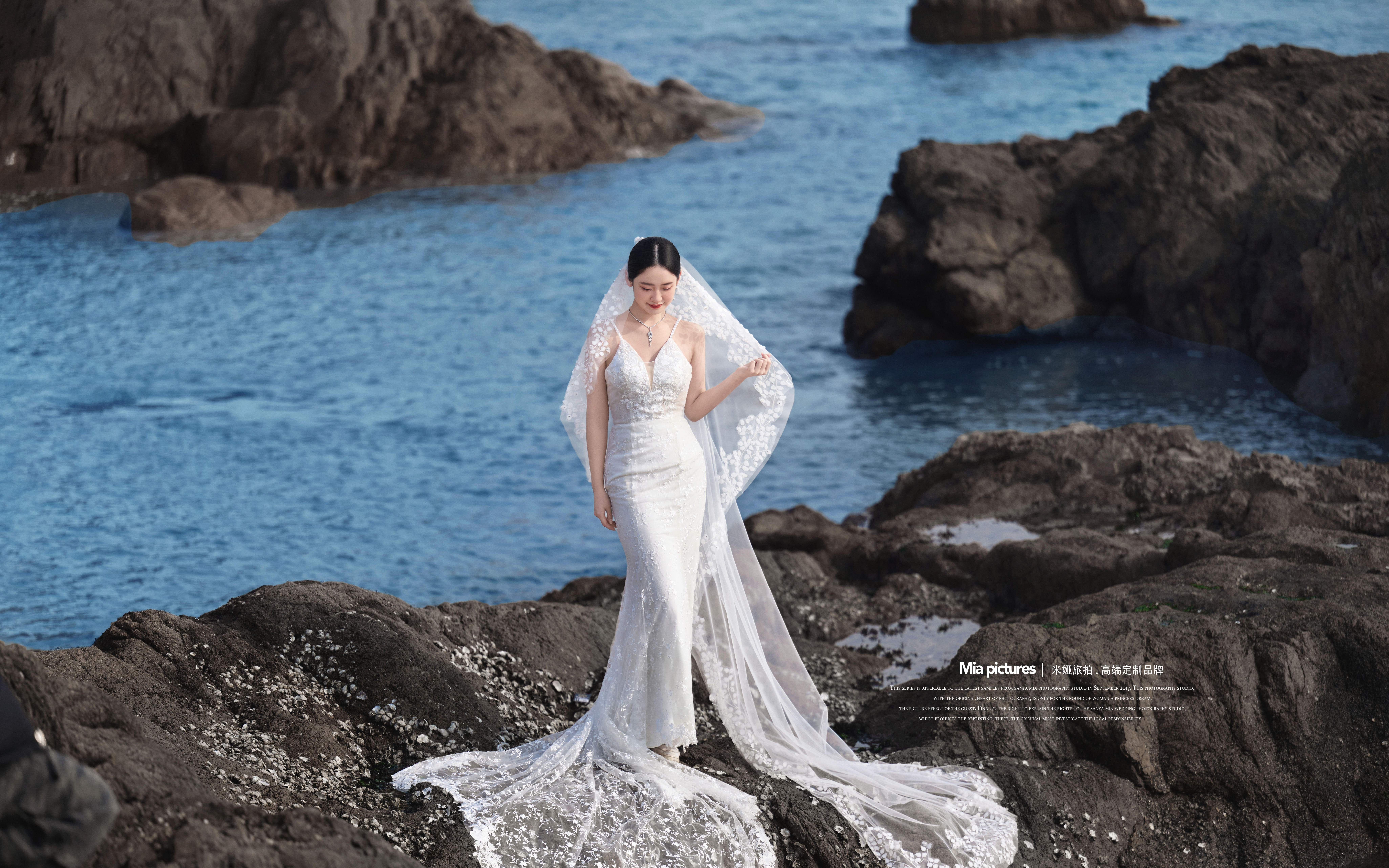 松弛自由 海風(fēng)輕拂??肆意浪漫的海景婚紗照