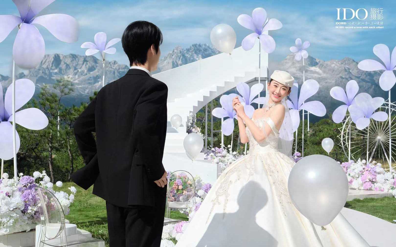 花海浪漫轻奢雪山婚拍大片