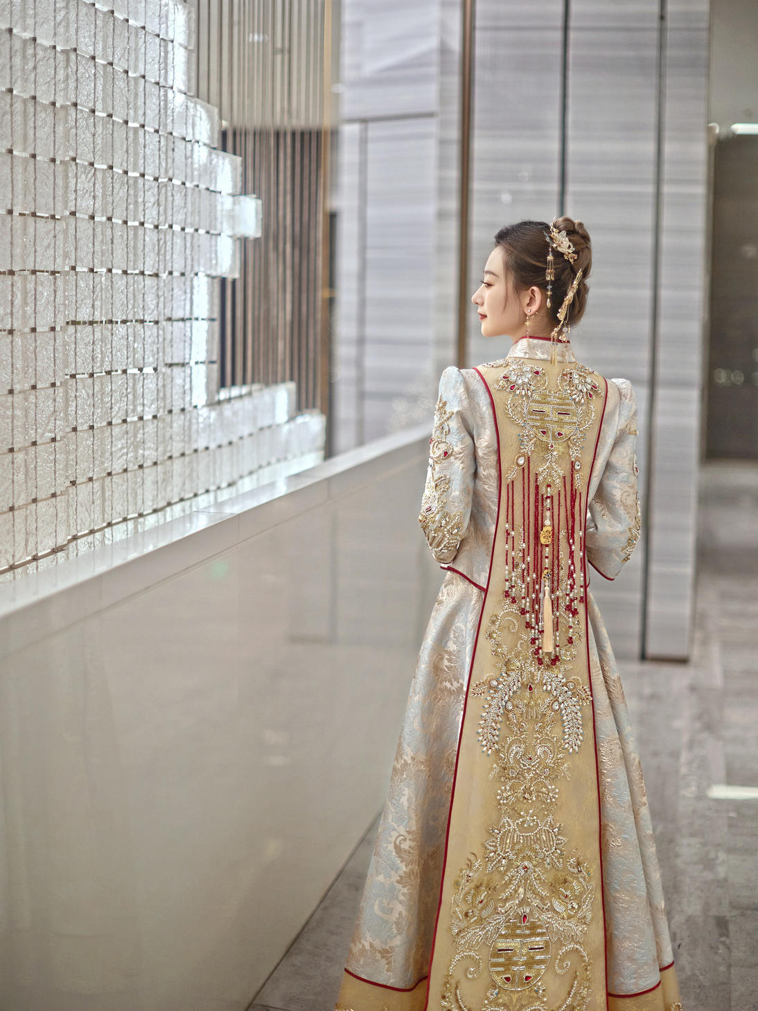 订婚礼服+订婚妆