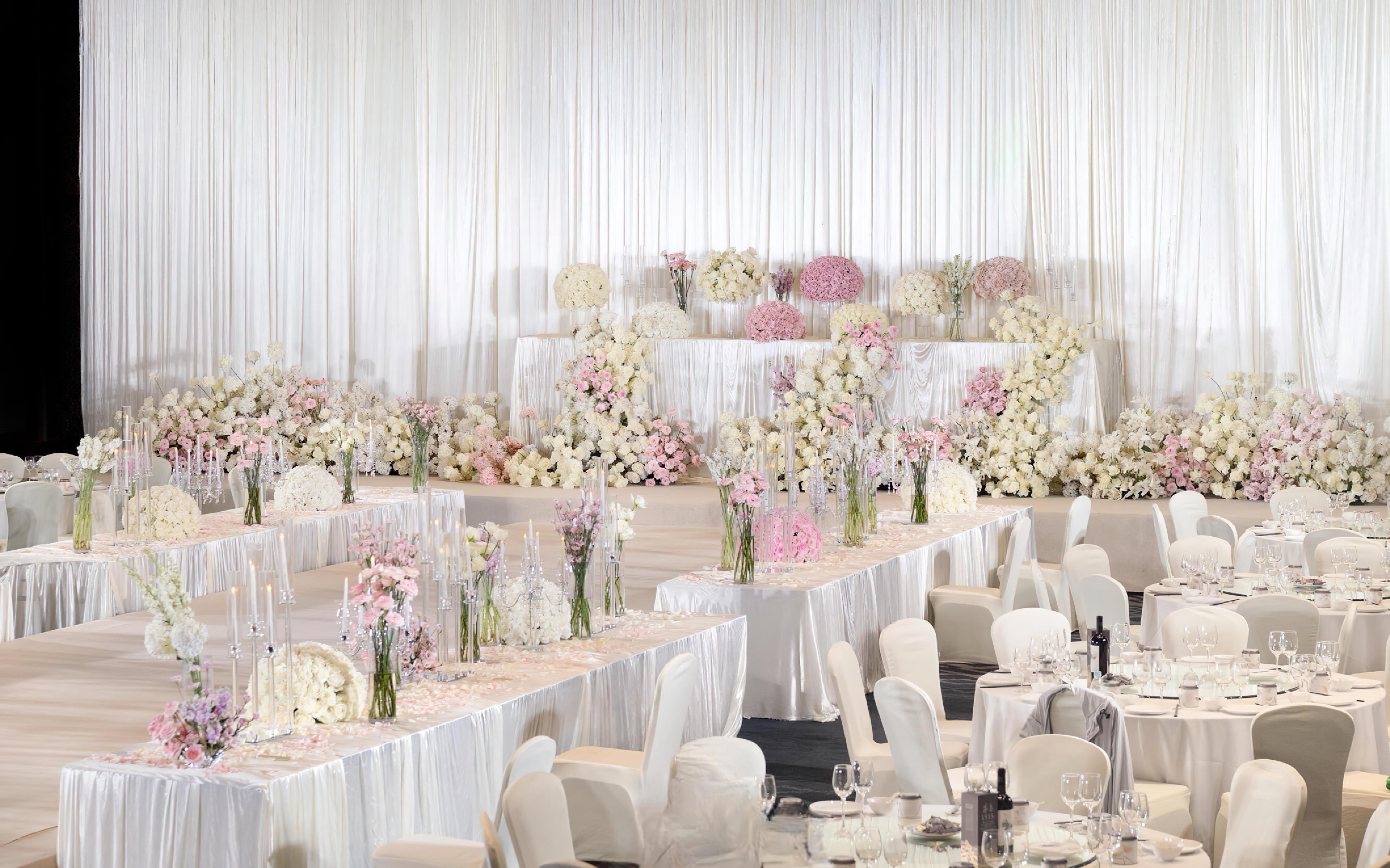 金博雅婚禮現(xiàn)場(chǎng)·粉白溫柔敘事