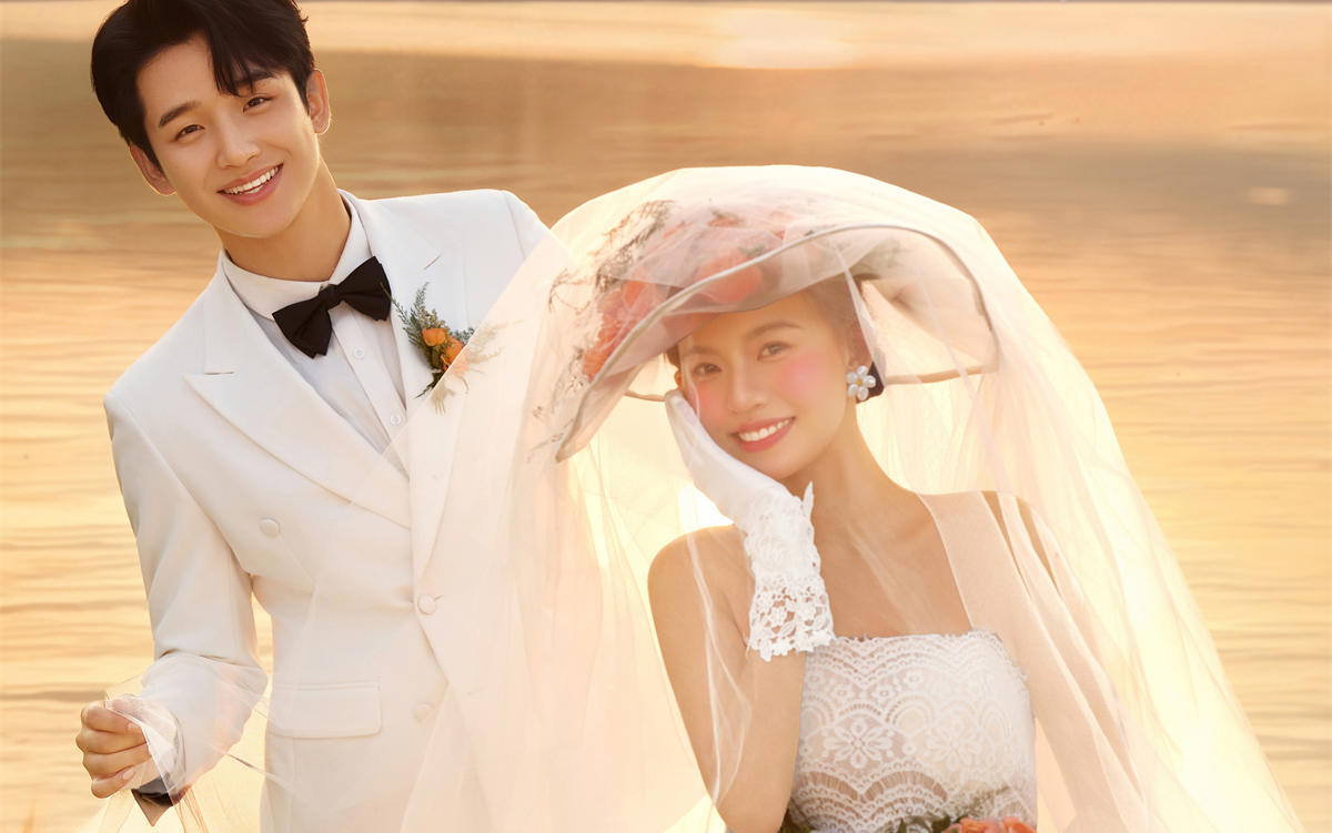 【D視覺攝影】落日把我們的婚紗照，調(diào)成了橘子汽水