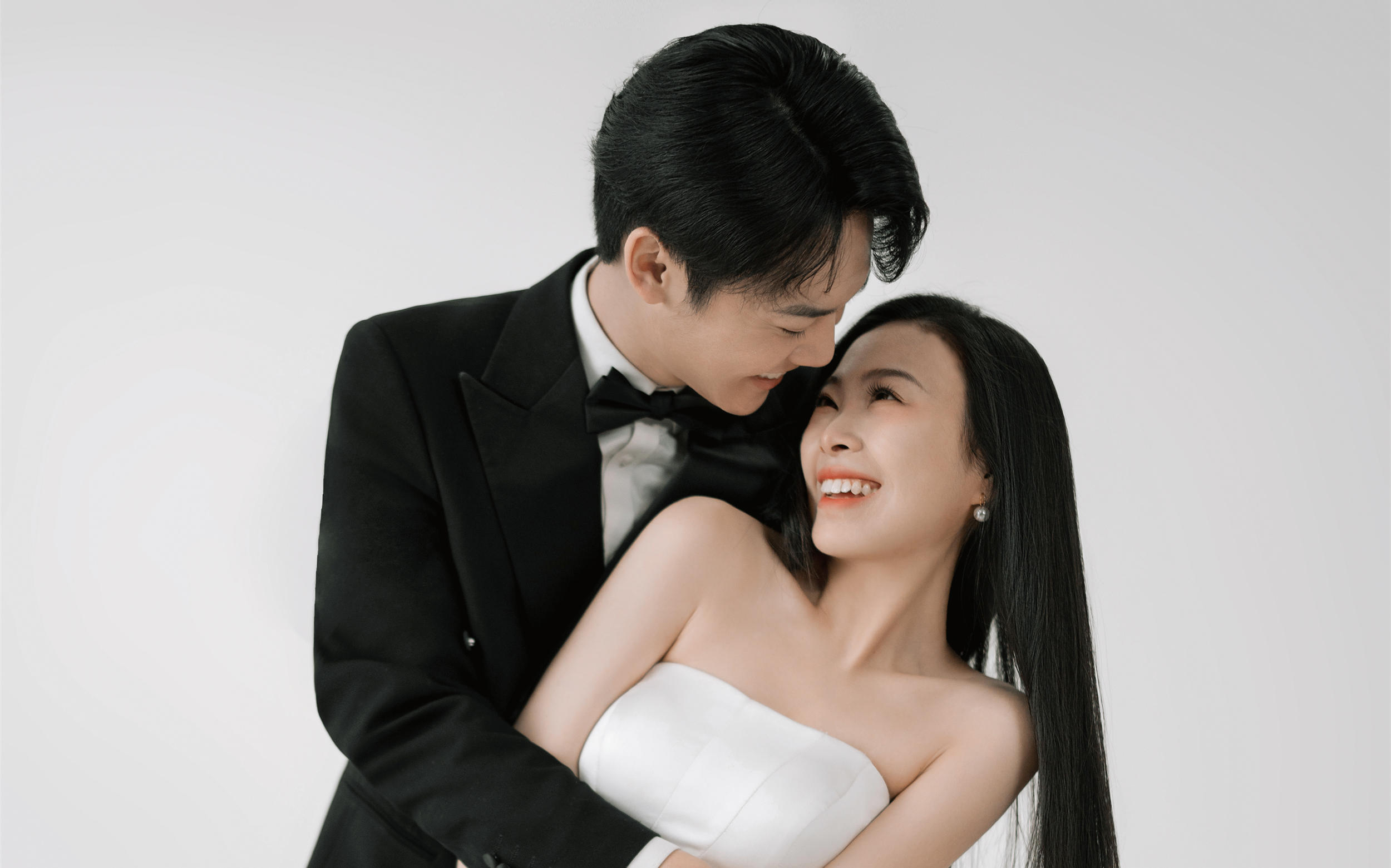 朋友说 我的婚纱照，情绪会被传染。