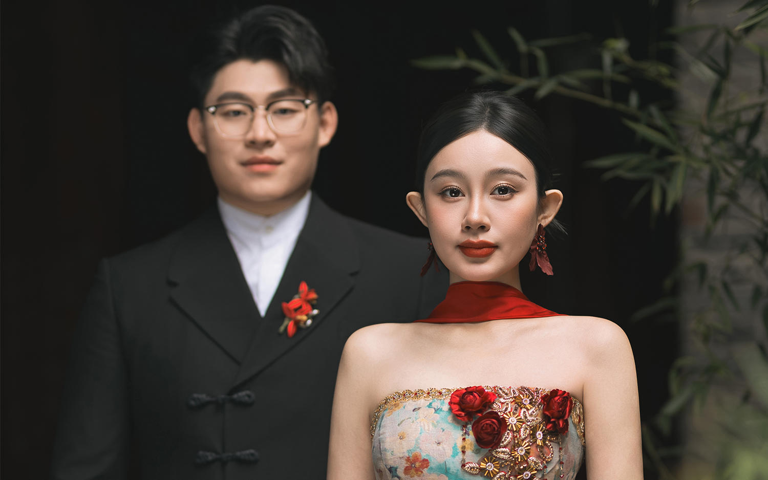 新中式婚照｜红墙青瓦下的东方浪漫