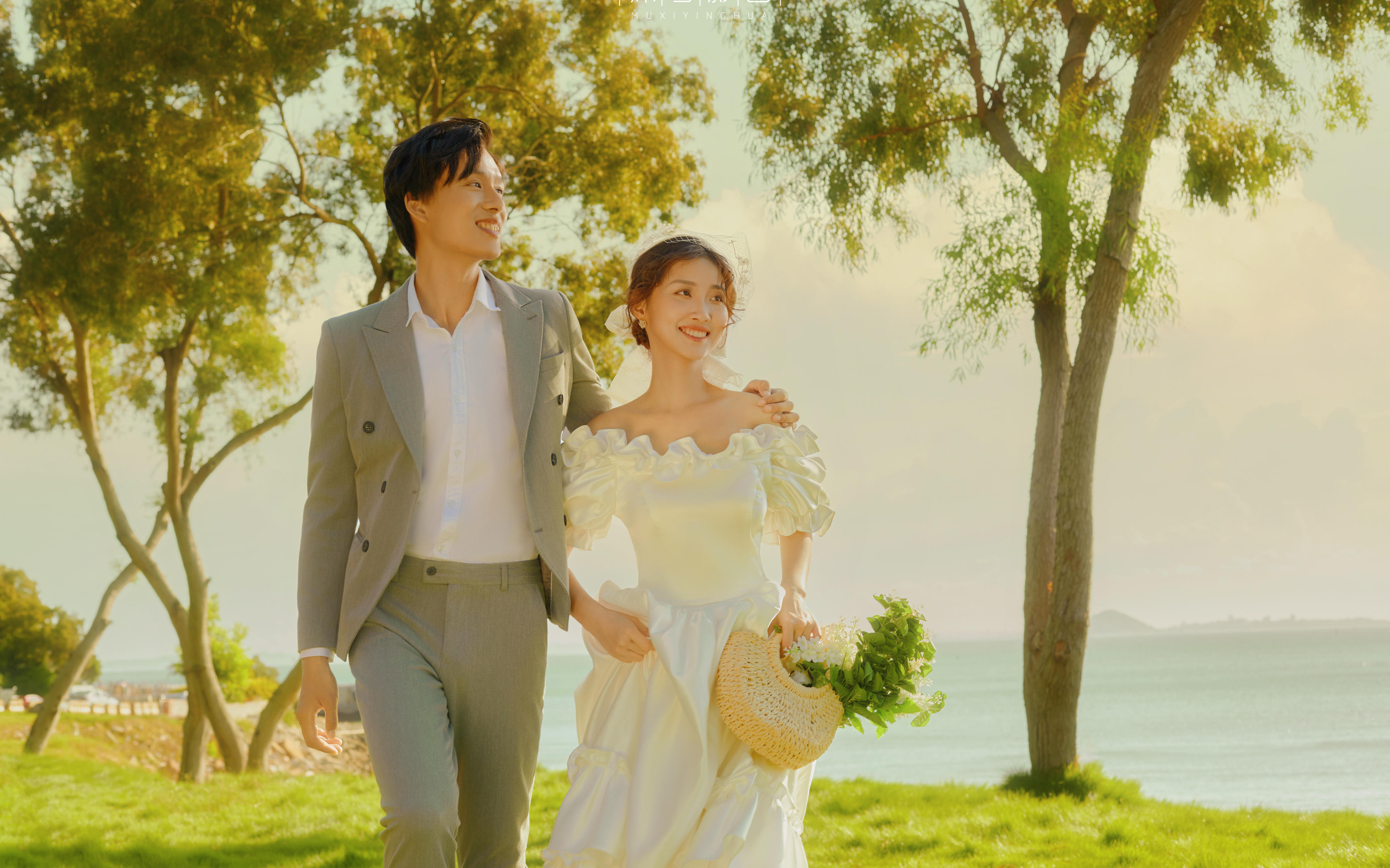 輕法式海景草坪婚紗照