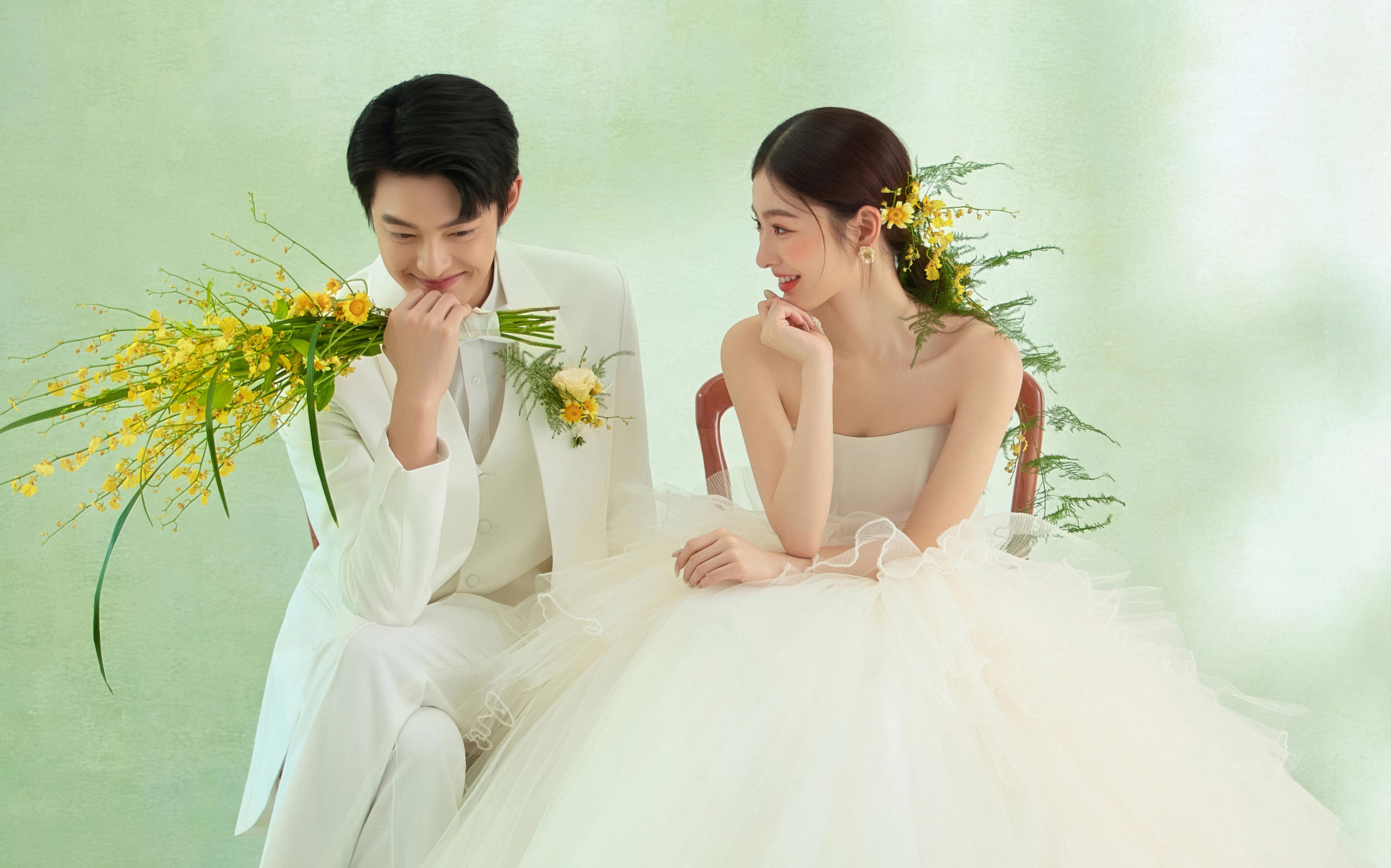 被鮮花包圍的韓系新娘，含糖量100分??