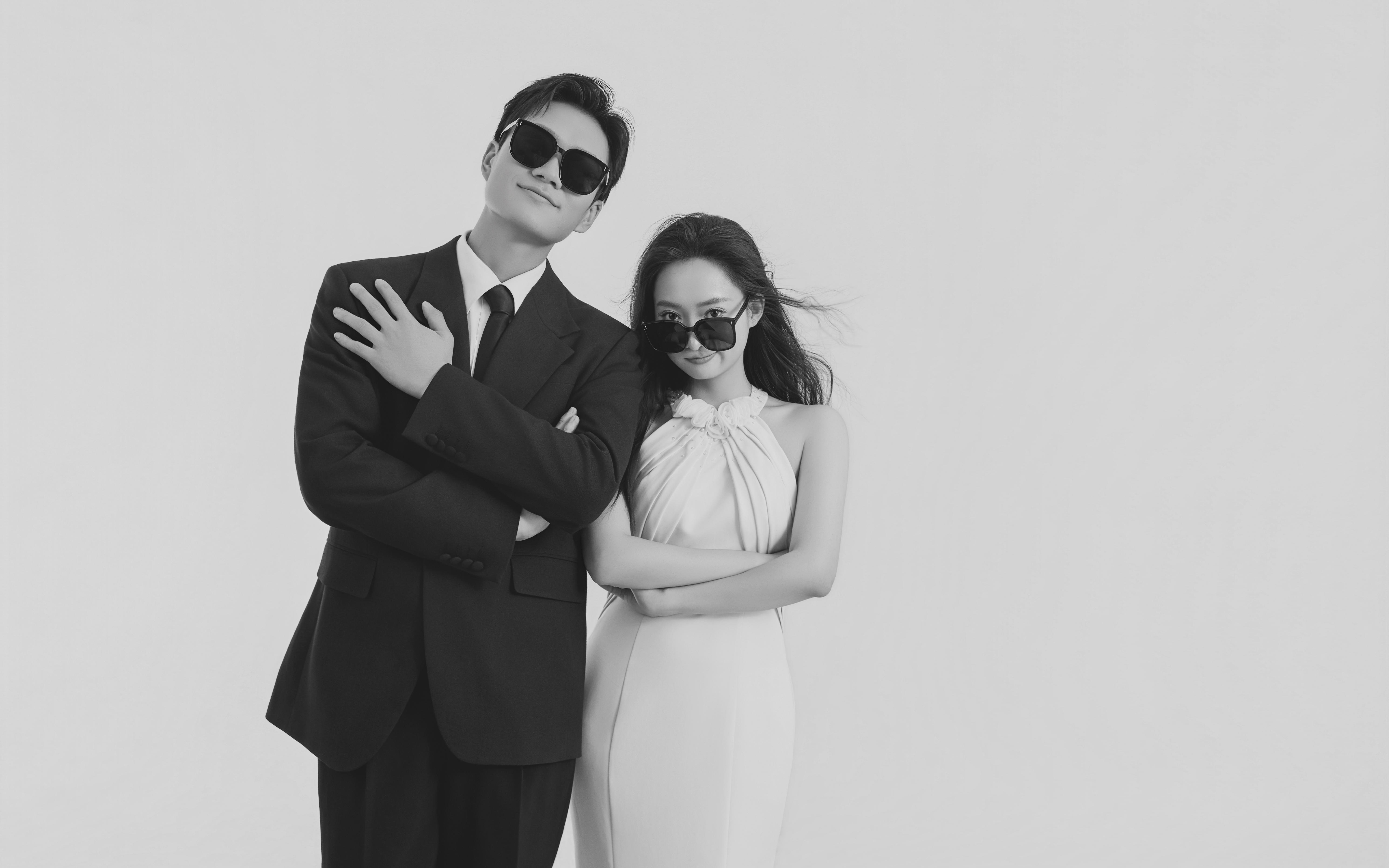 黑白雜志風(fēng)酷感婚紗照