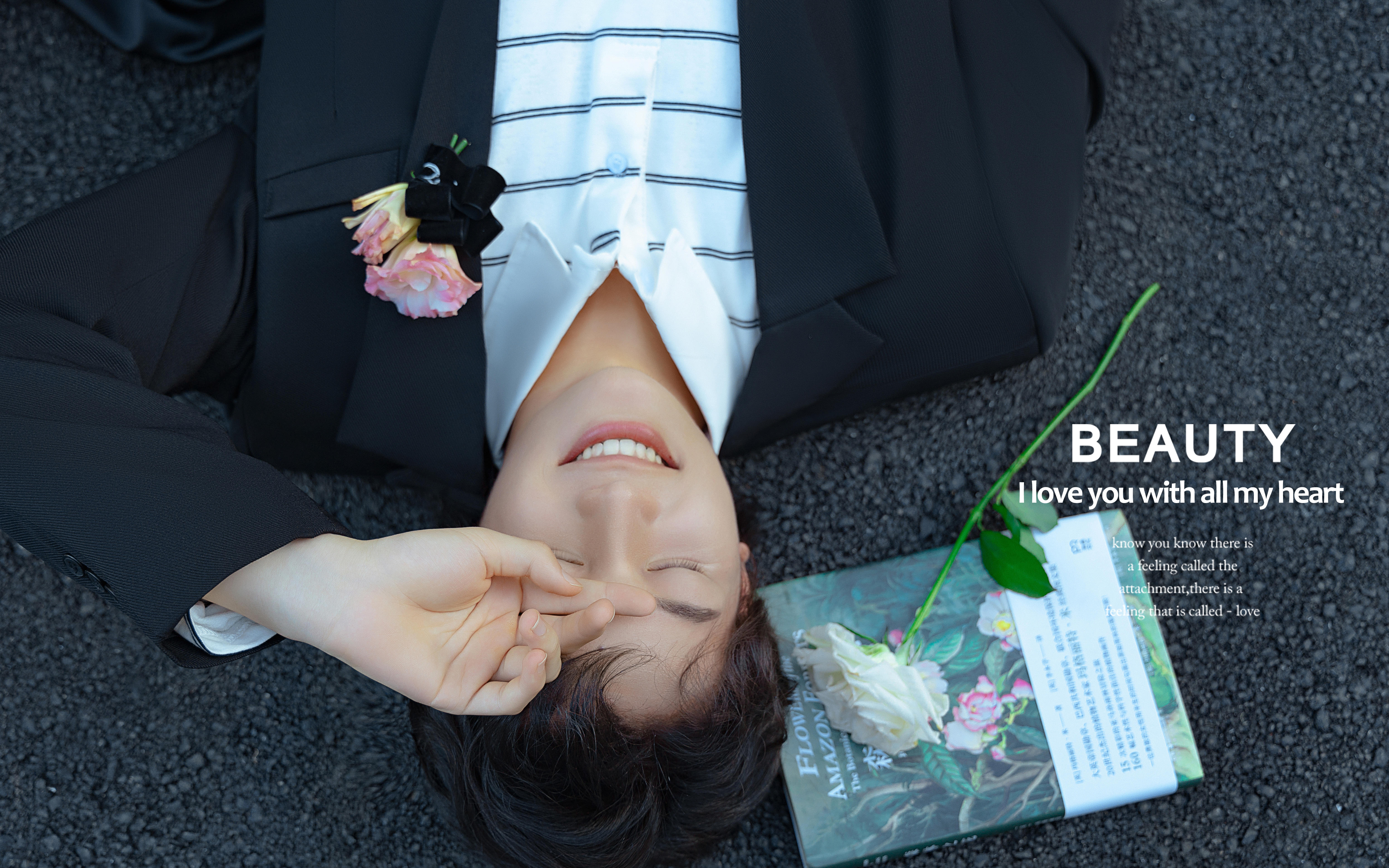 街拍-略顯高級(jí)感黑色晚禮服