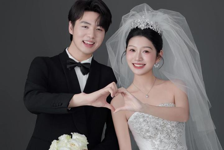 現(xiàn)在拍婚照都這么高級了｜富家千金風(fēng)