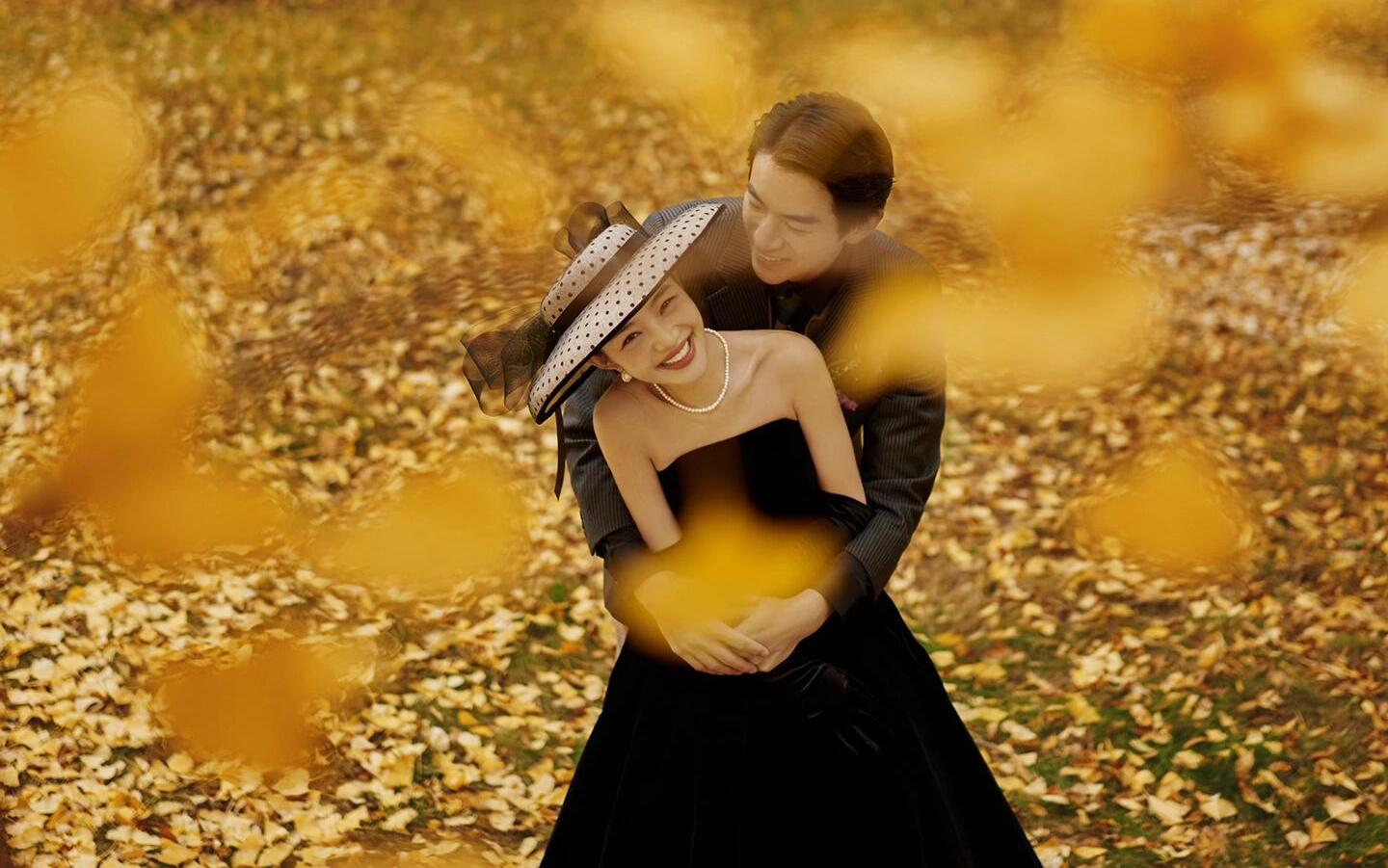 秋季银杏叶婚纱照，美景加美照，氛围感拉满