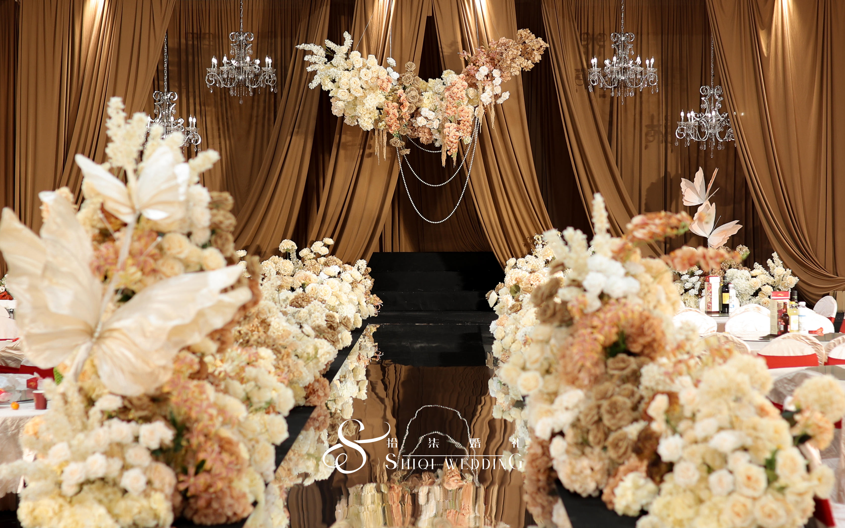 香檳色咖色布幔韓系婚禮｜小預(yù)算選擇「拾柒婚禮」