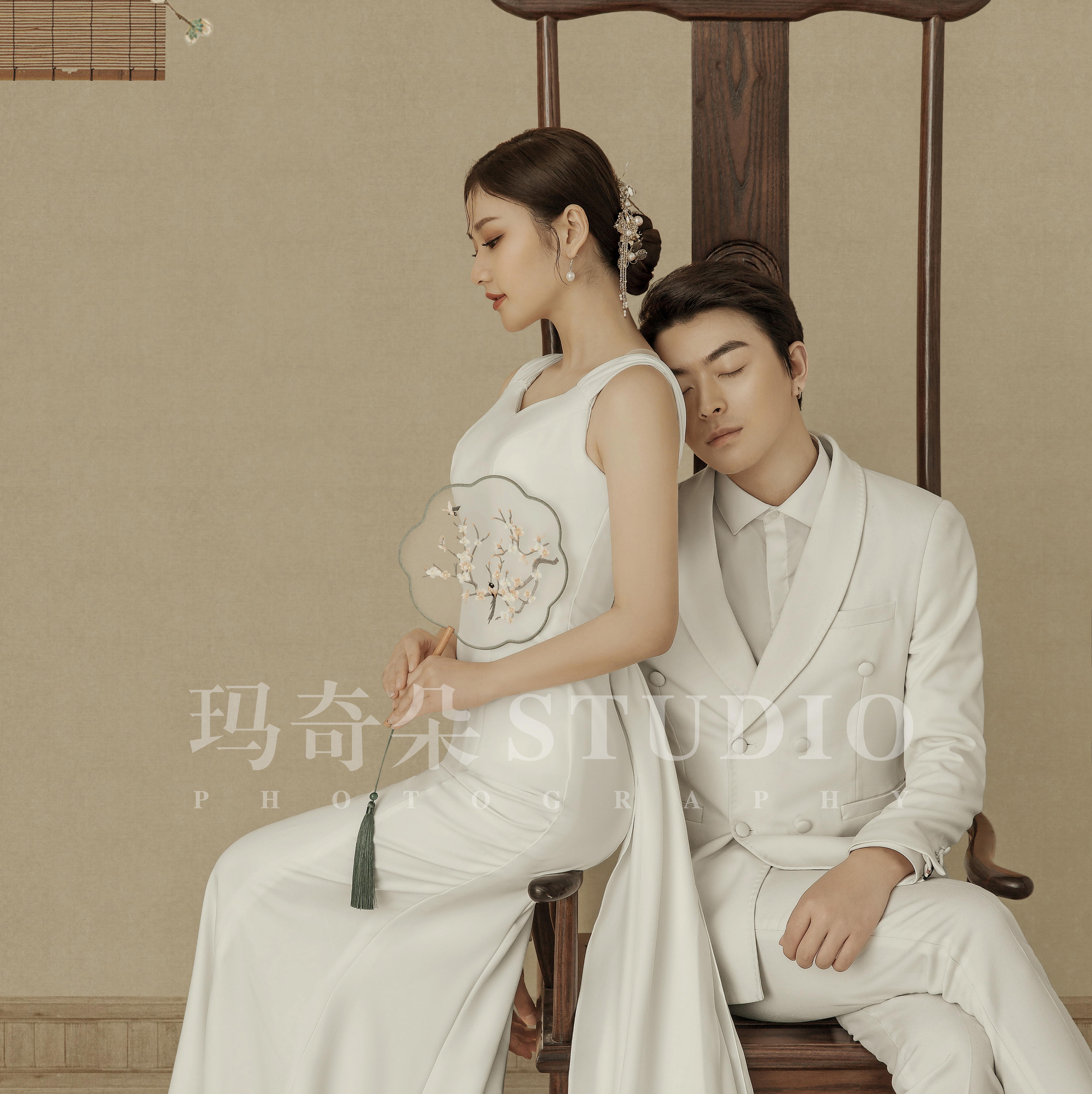 婚纱工笔画