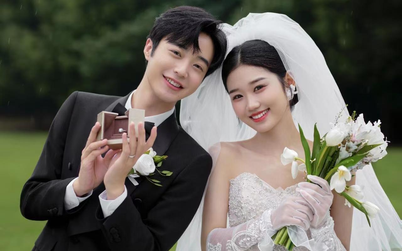 【森系草坪婚纱照】