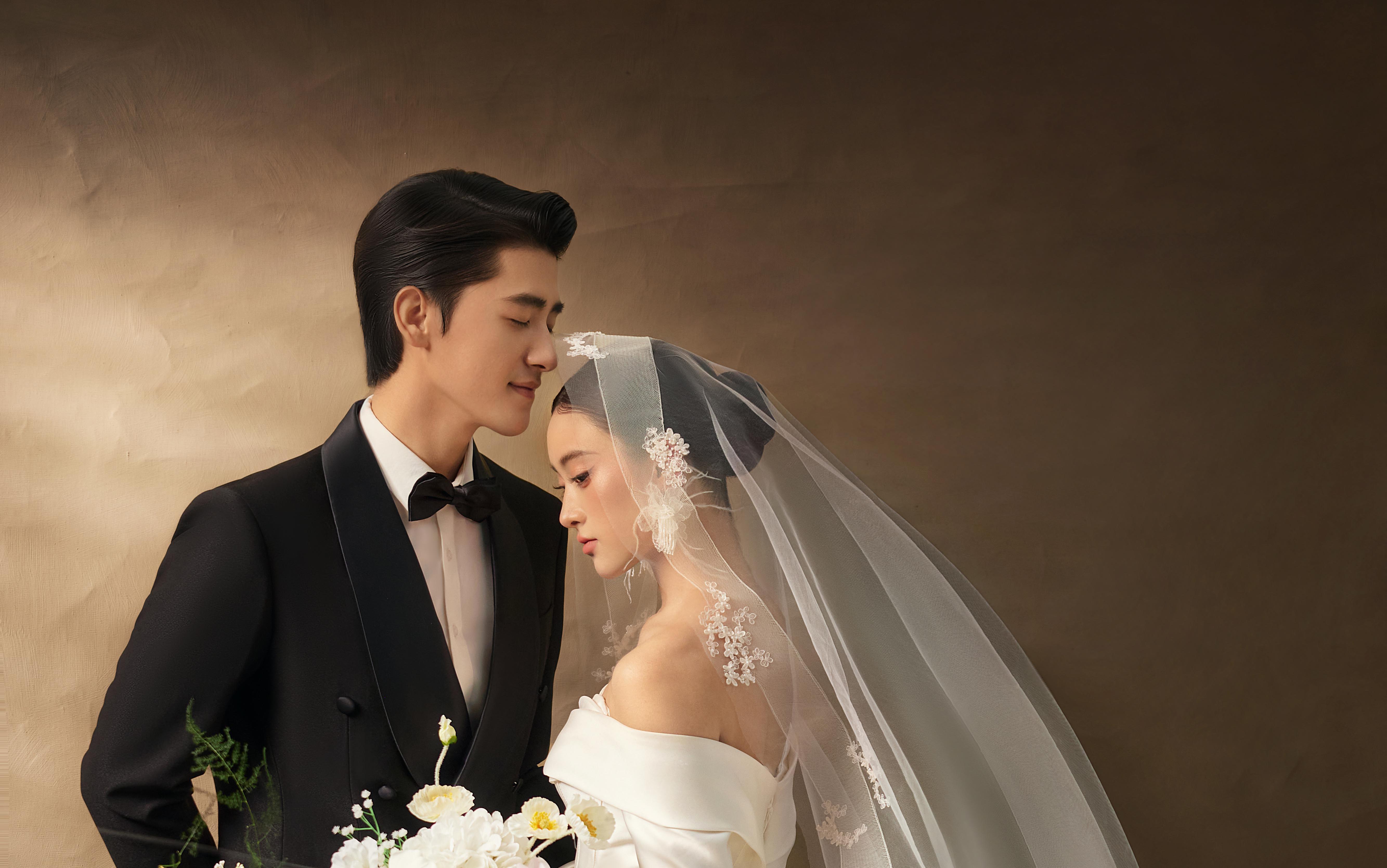 婚纱熠熠，爱意昭昭