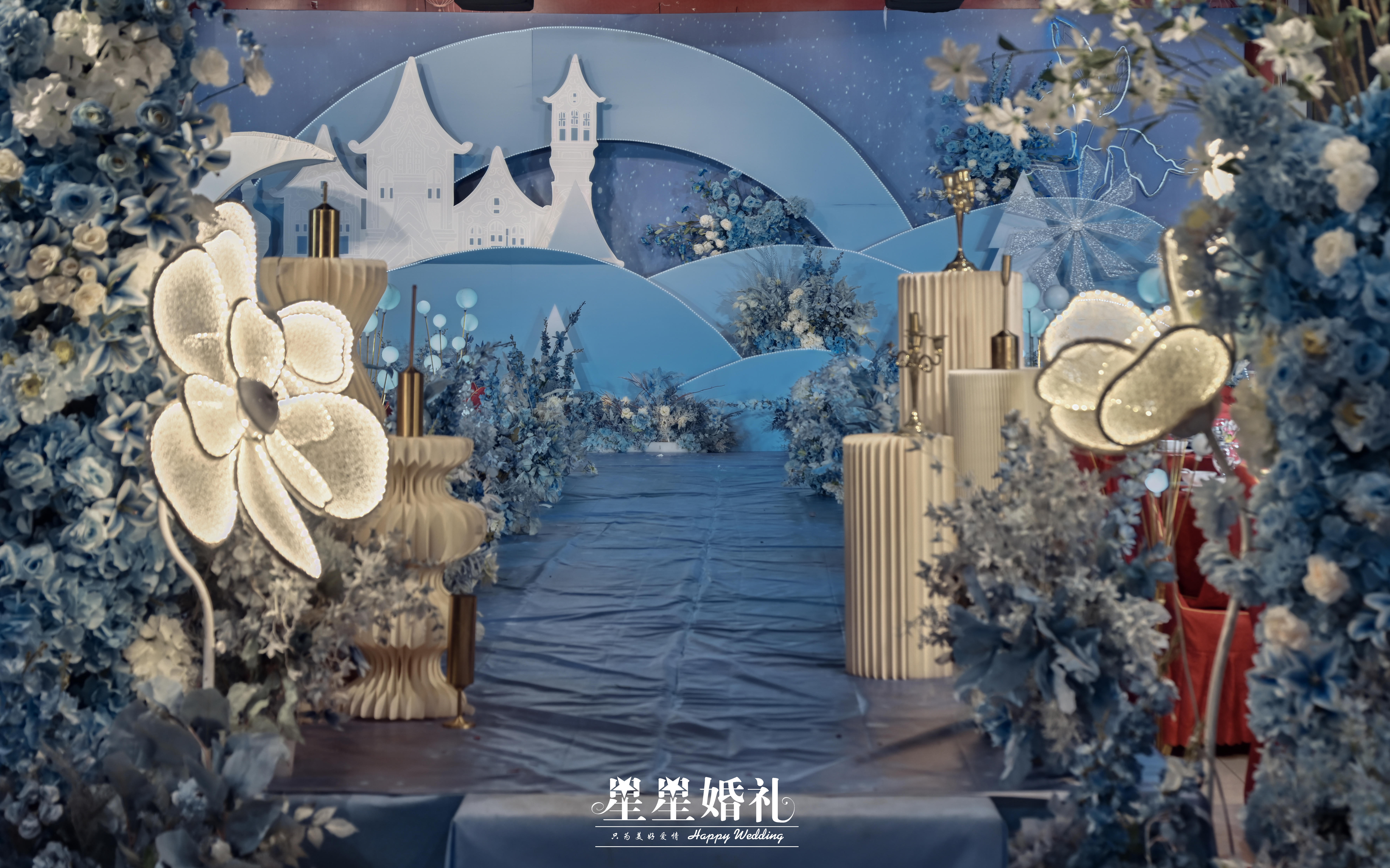 星河璀璨，月影輕柔，夜空如詩。