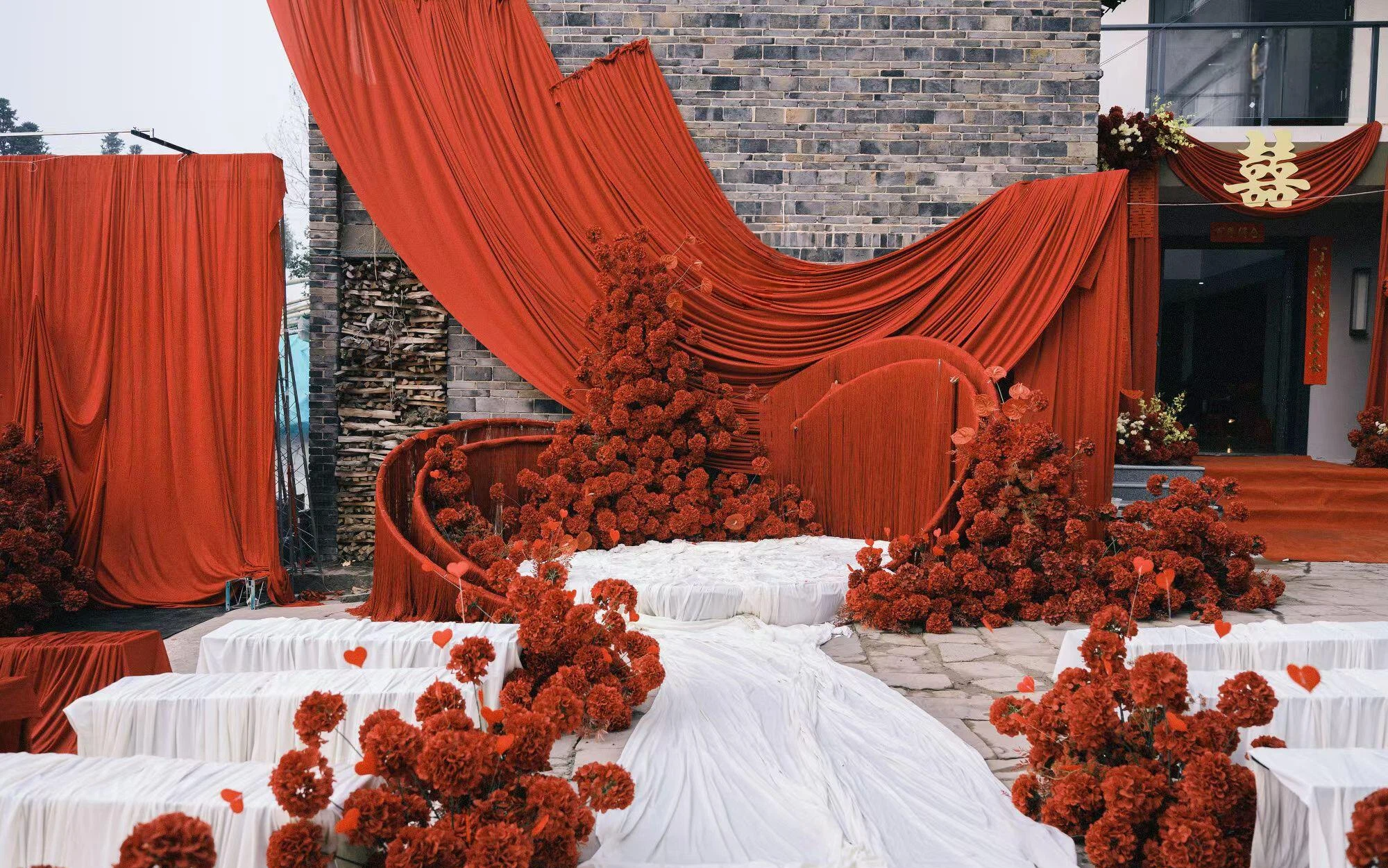 老屋为幕，演绎现代婚礼