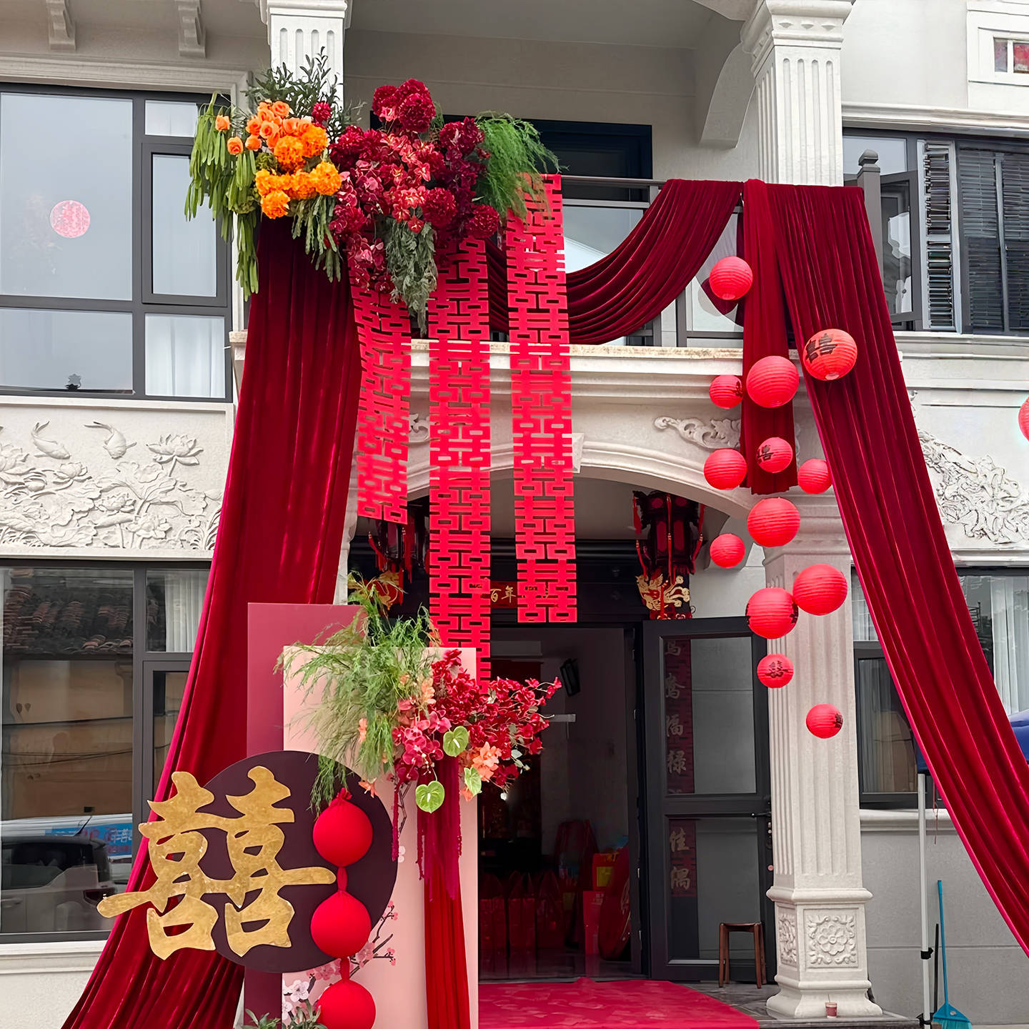 户外农村院子婚礼布置纱幔条幅拉花套装