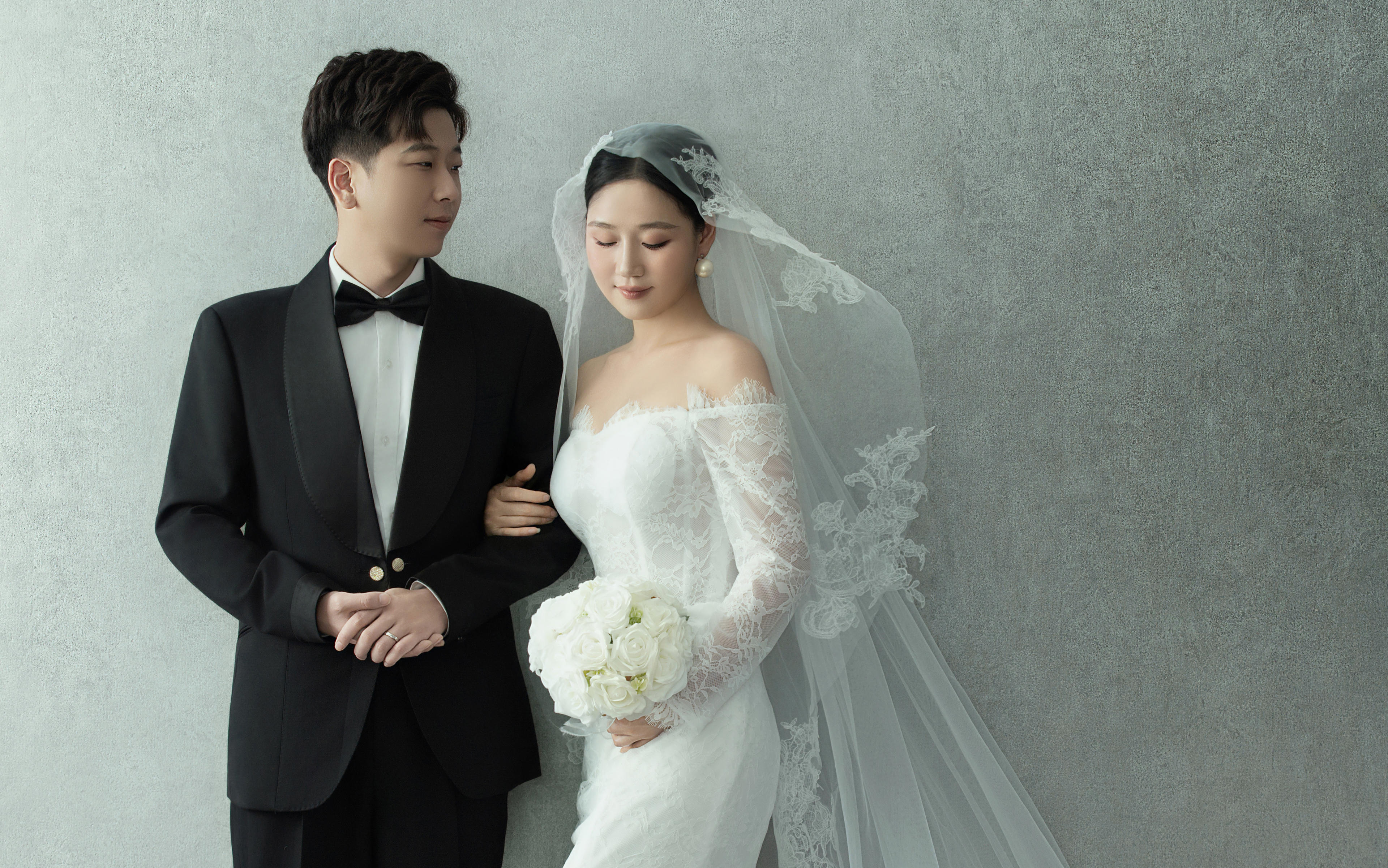 蕾丝纱影・柔光里的婚约恋曲