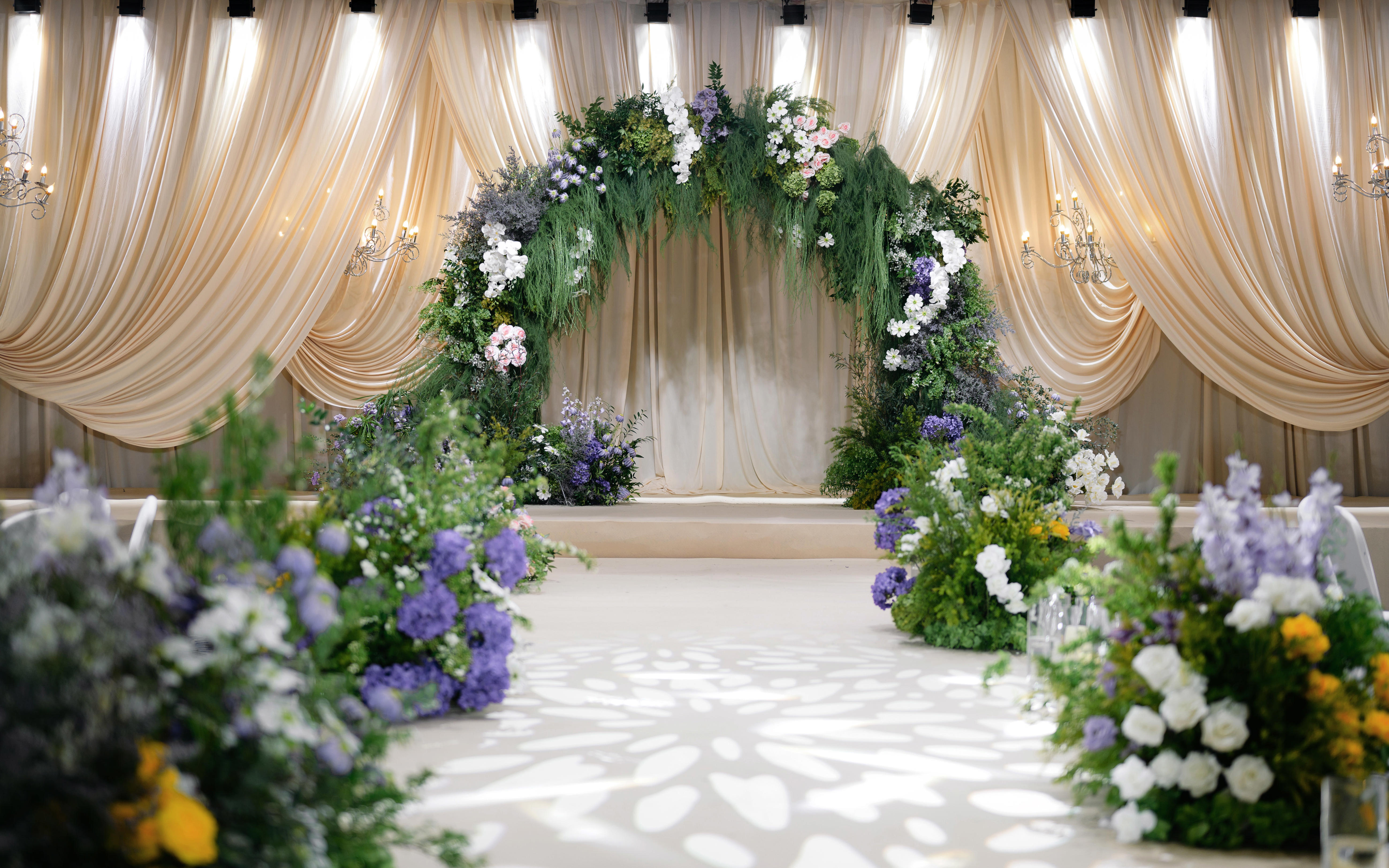 清新极简的韩式婚礼现场