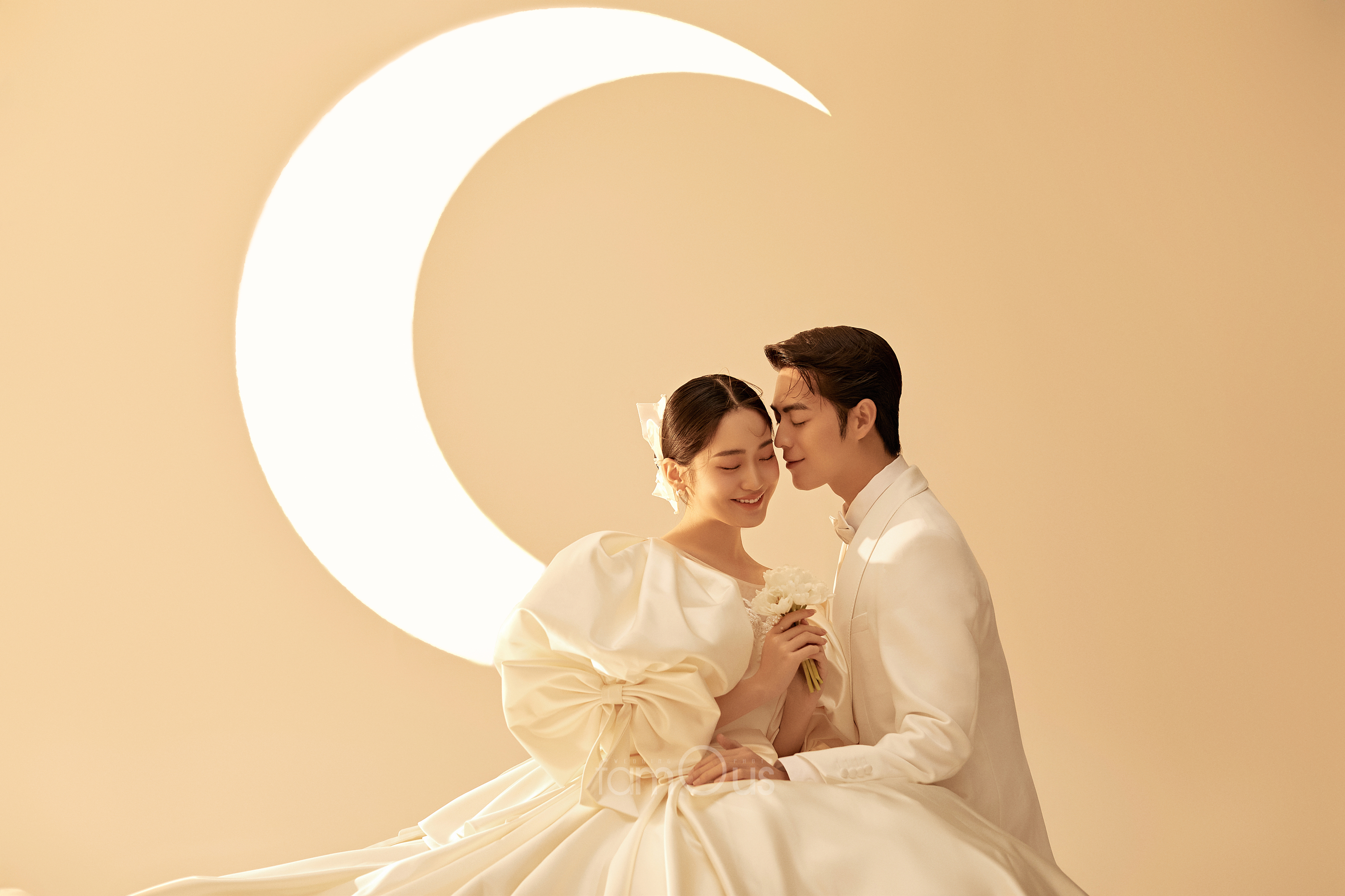 【光影高定】极简风婚纱照+底片全送+无隐形消费