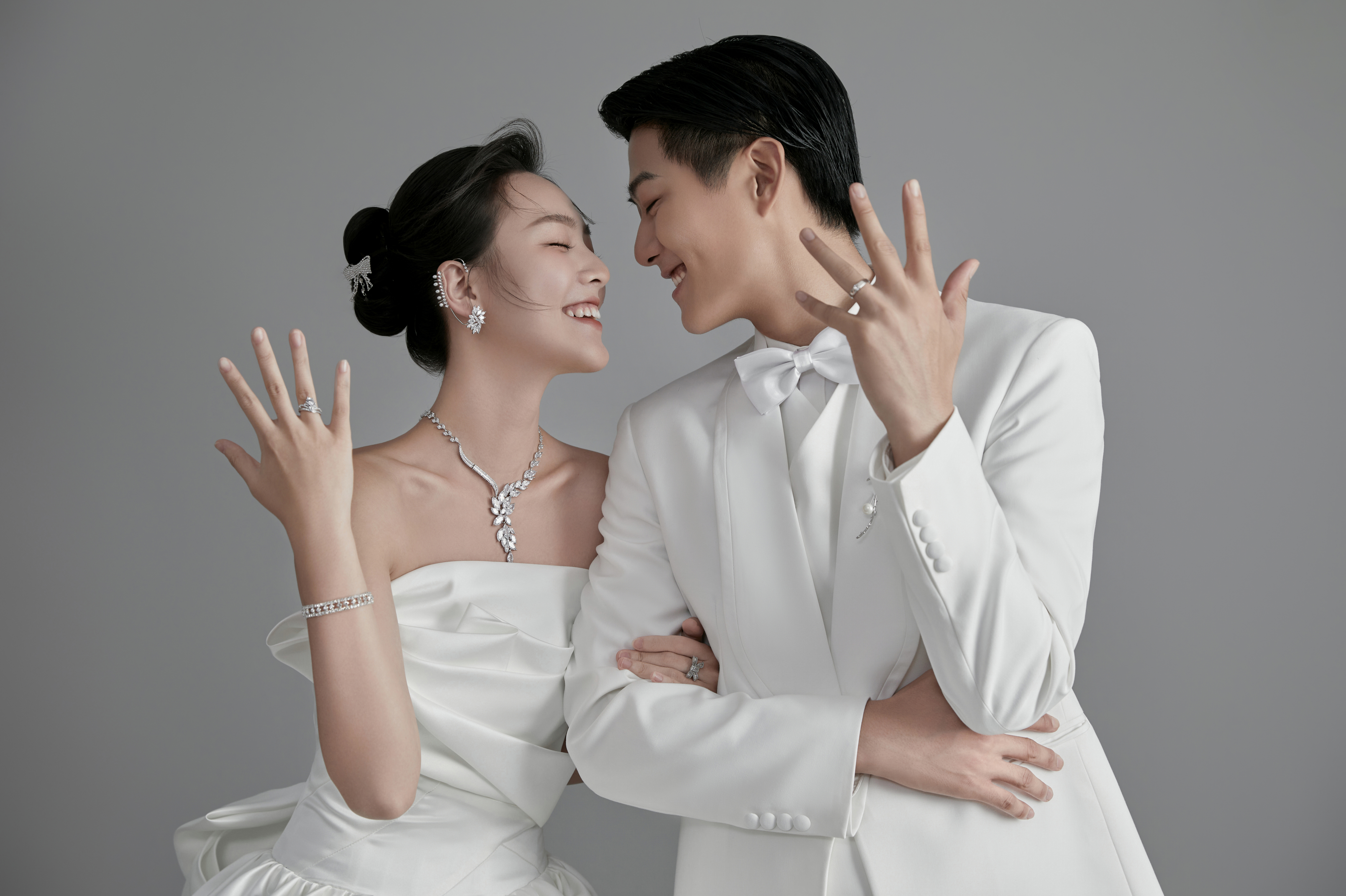【新年鉅惠】?jī)?nèi)外景雙拍丨風(fēng)格任選婚紗照