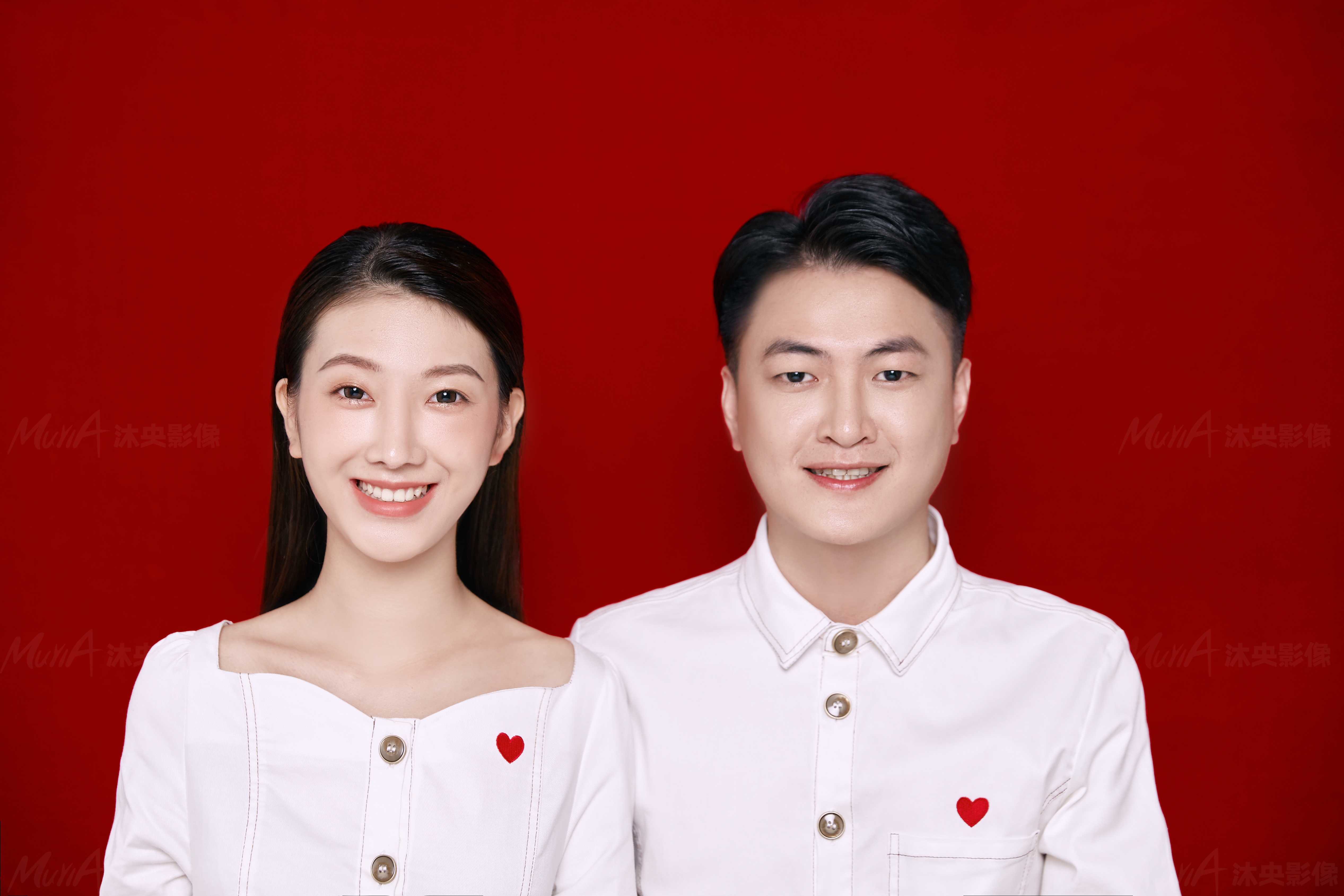 結(jié)婚登記照丨僅限在上東國際索菲雅旗下沐央店拍攝