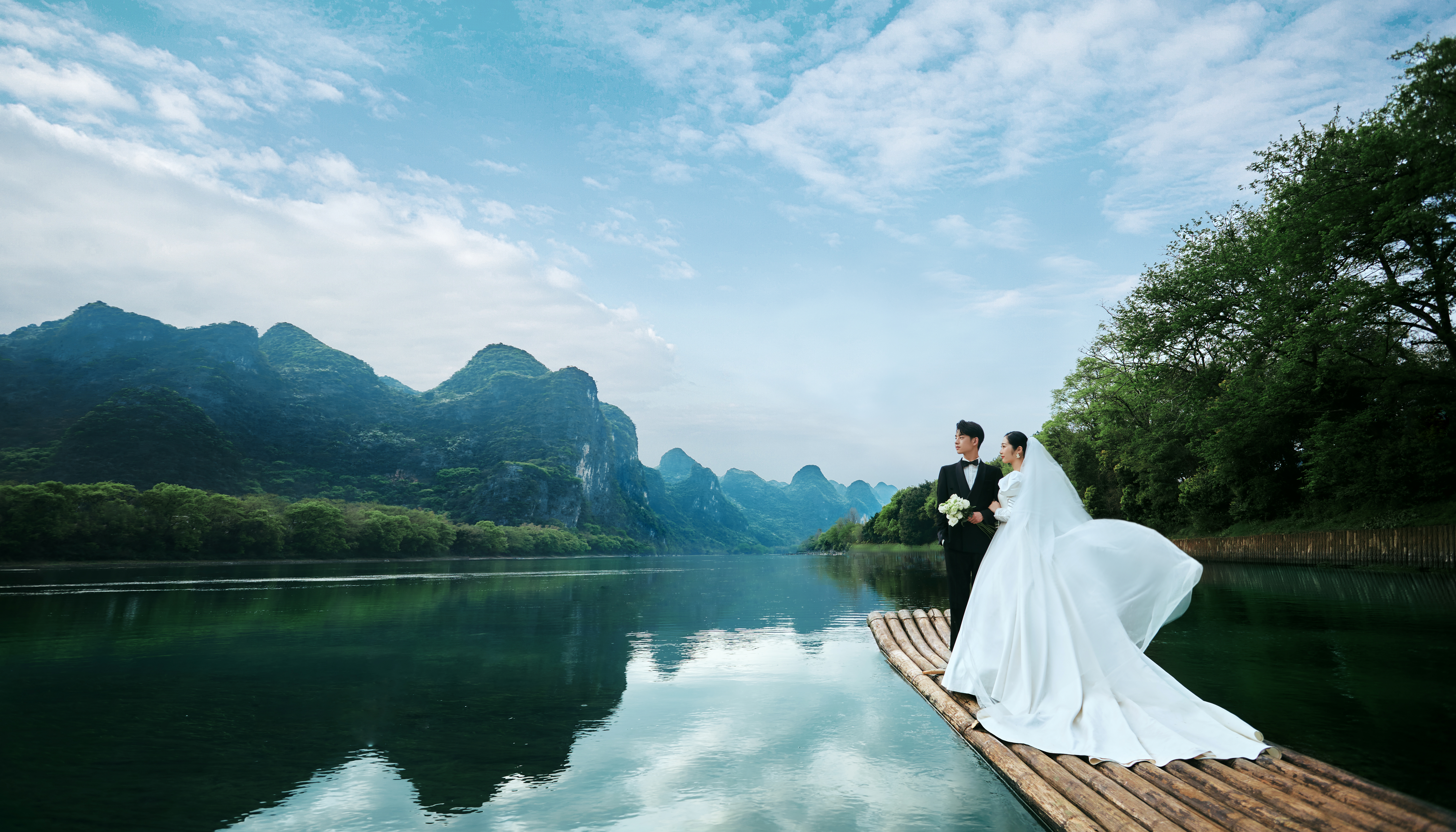【特惠桂林旅拍】桂林山水，漓江竹筏婚紗照